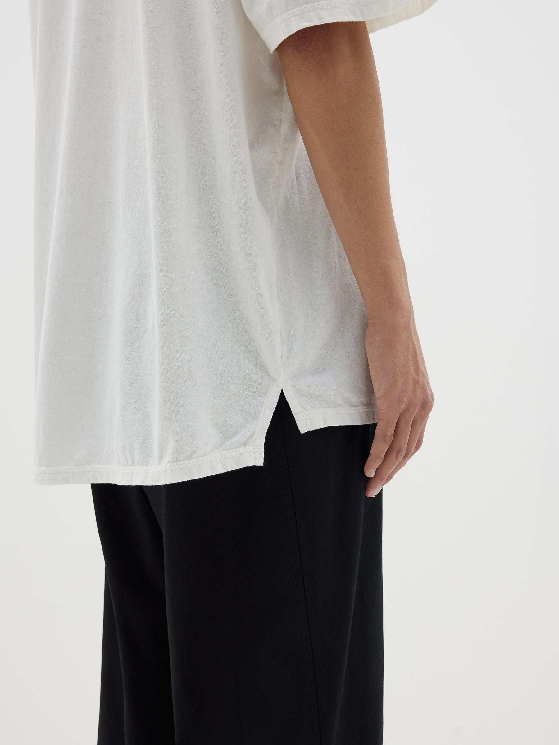 slouch fit dot t.shirt