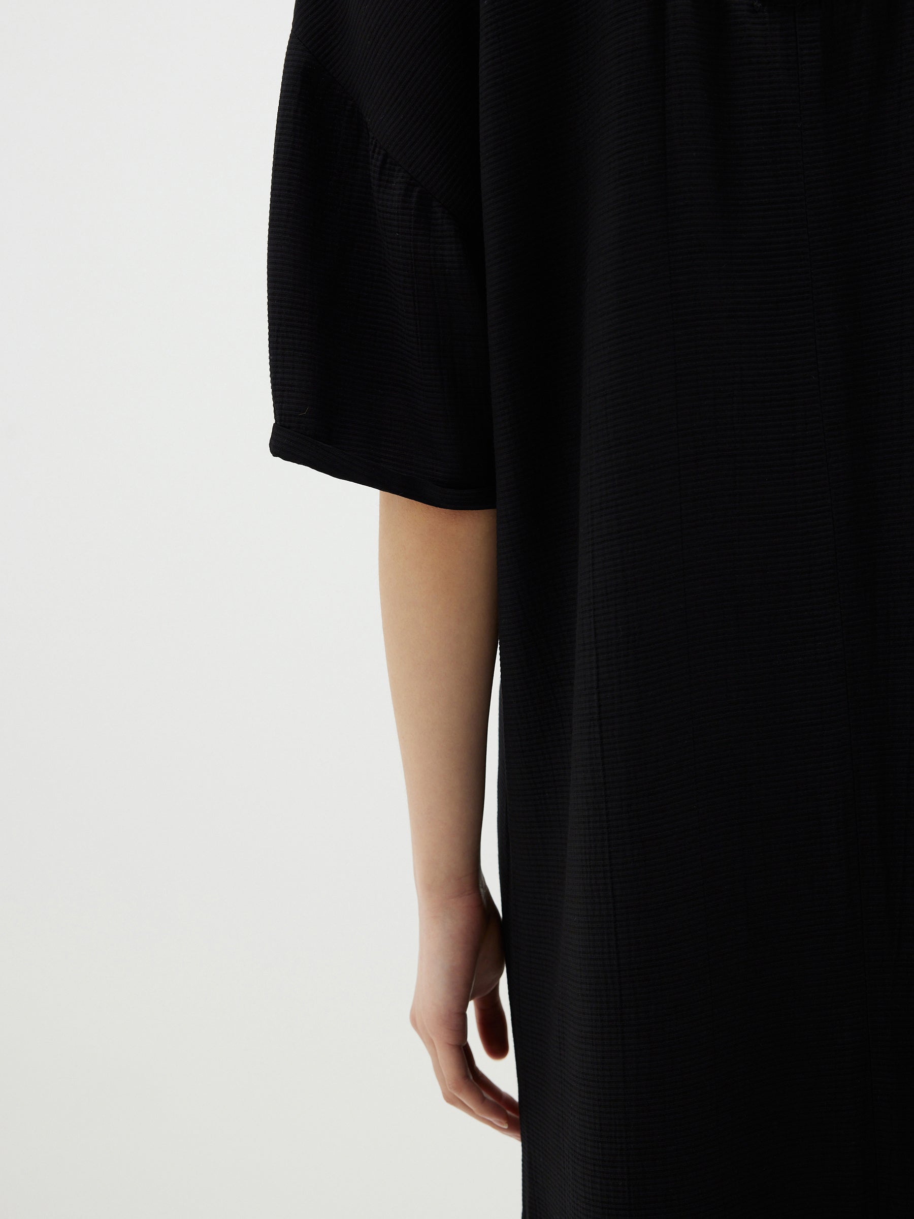 textured crepe t.shirt dress