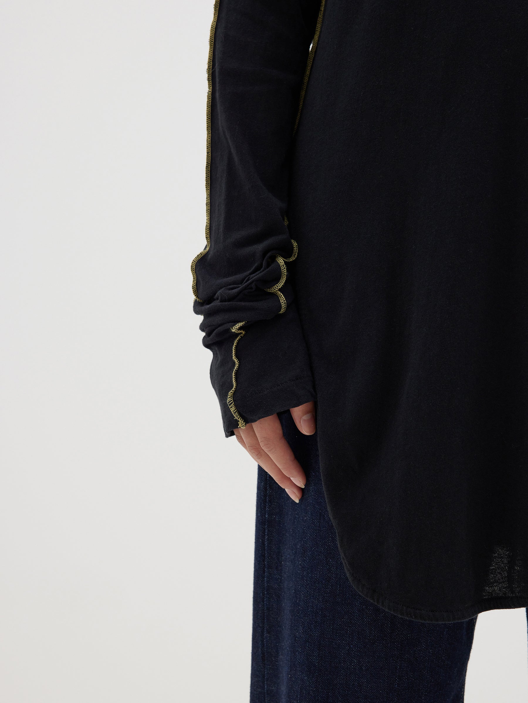 scoop hem layering long sleeve t.shirt
