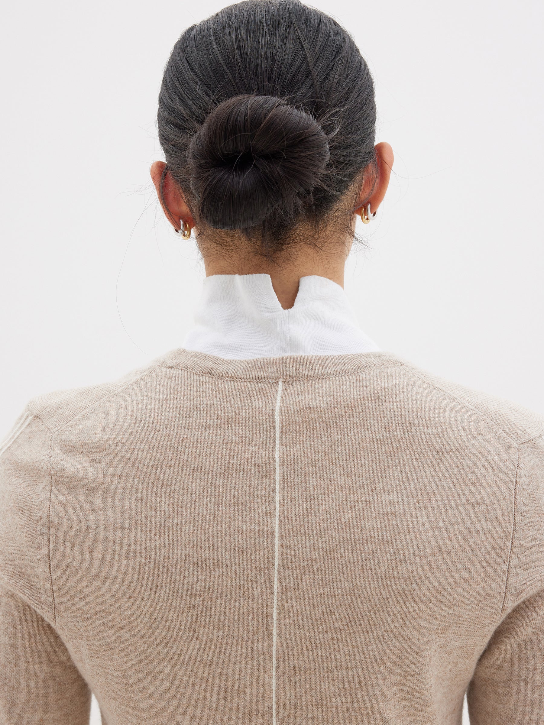 contrast detail layering knit
