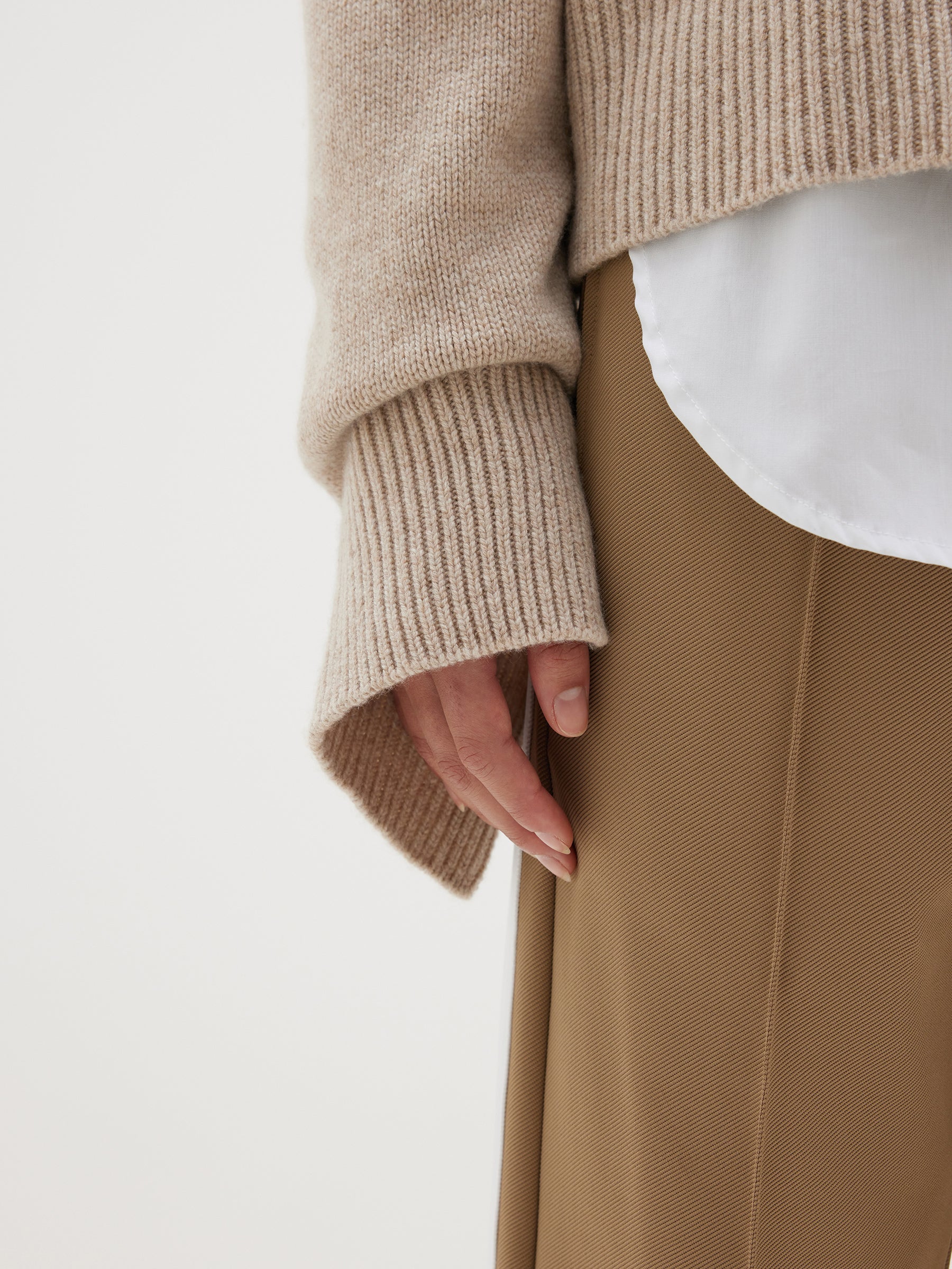 high v boxy wool cashmere knit