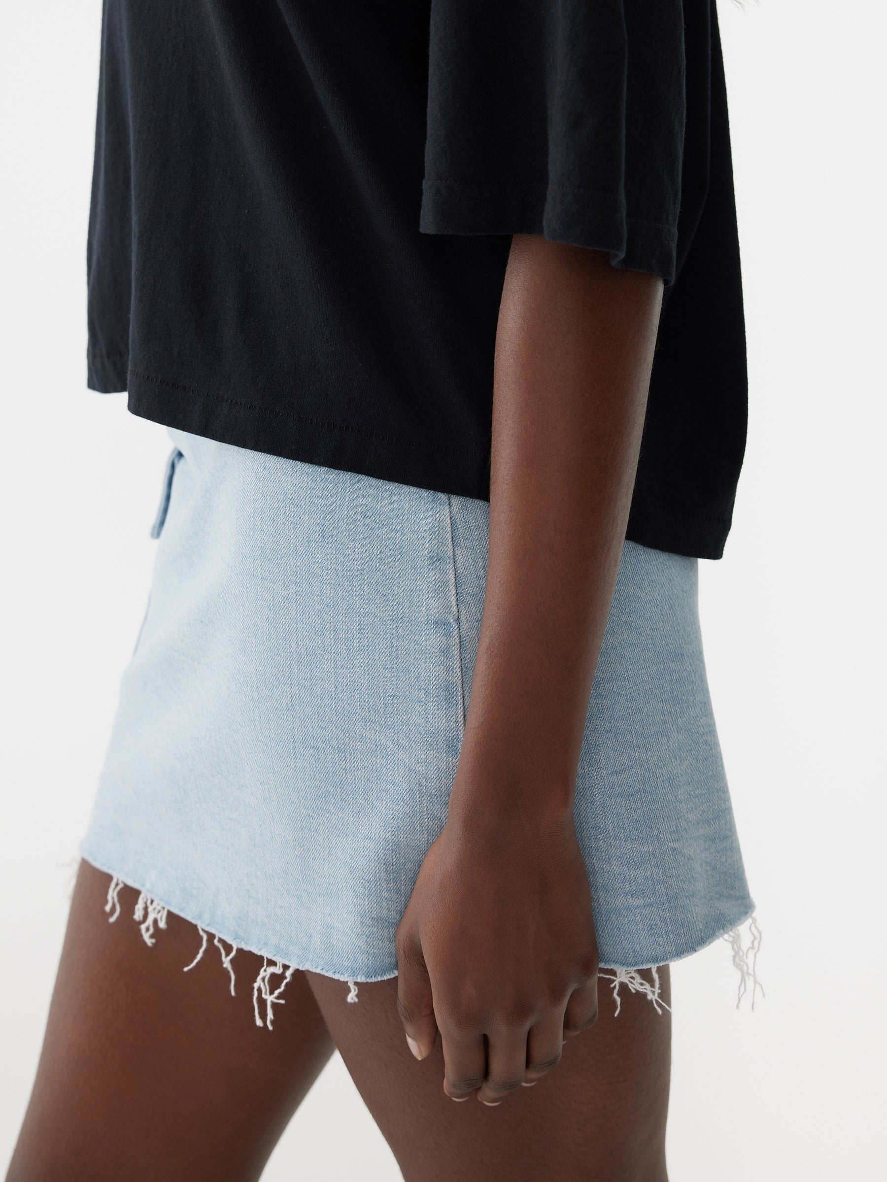 cropped boxy short sleeve t.shirt