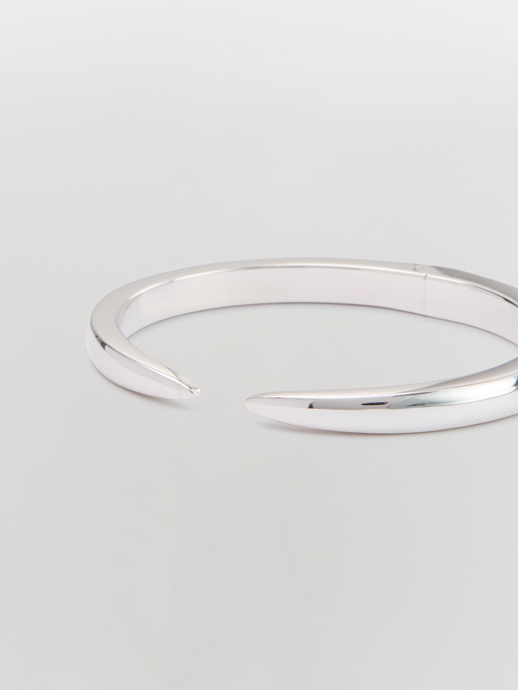 sener besim spear bangle