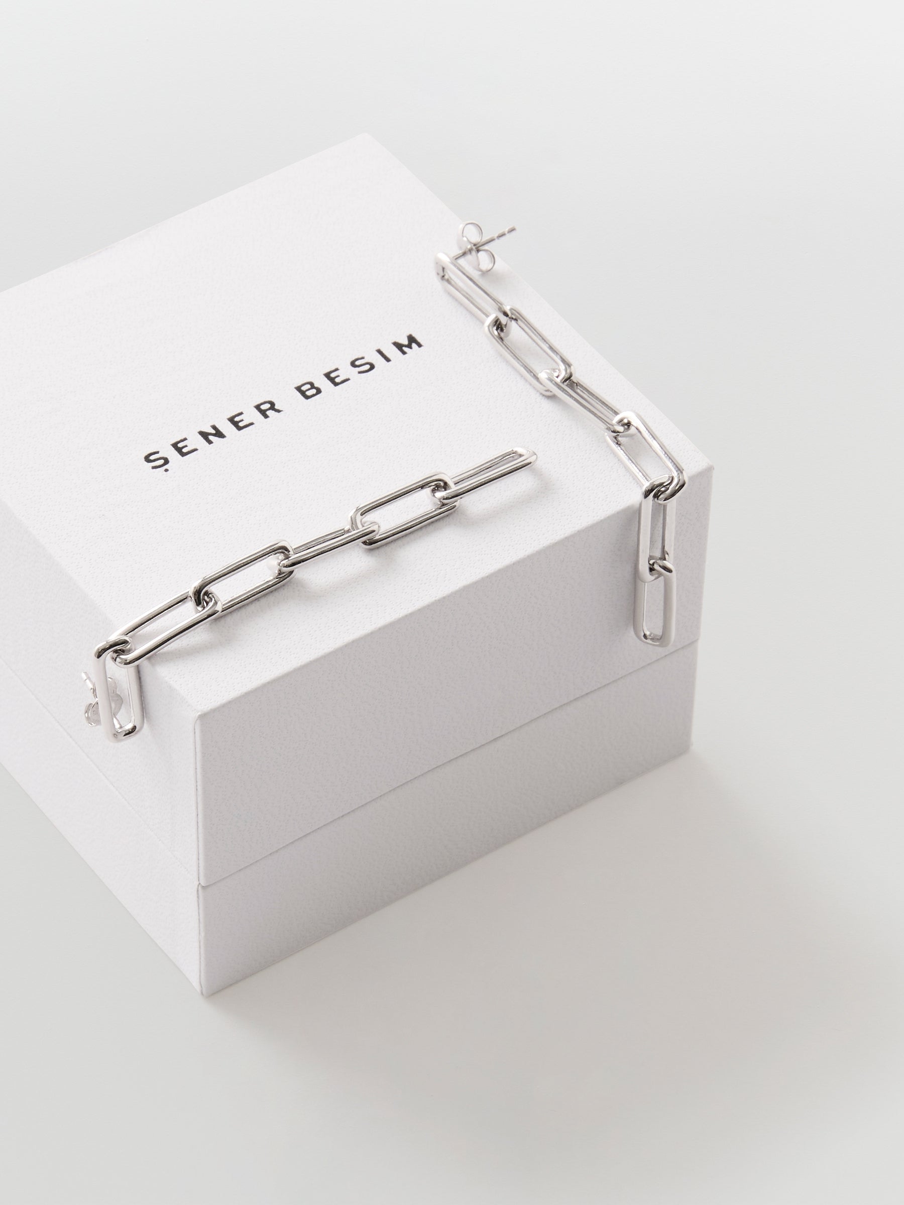 sener besim chunky chain earrings