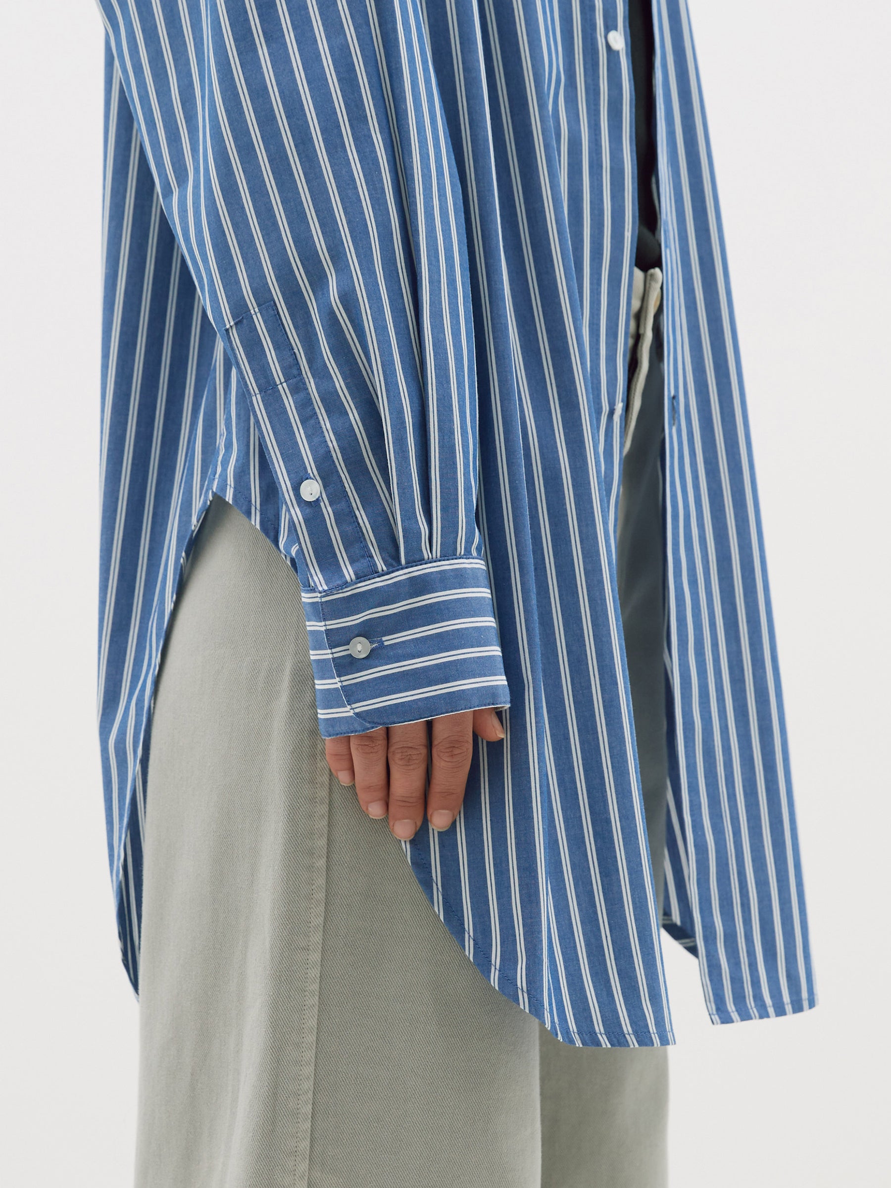 stripe scoop hem shirt