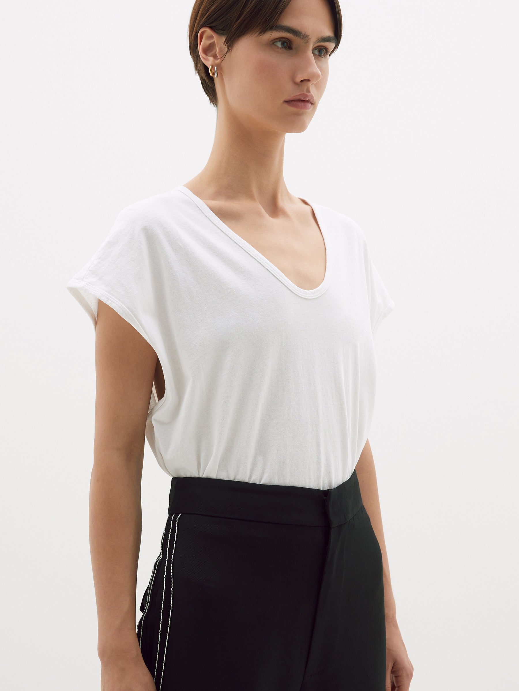 fine bind scoop neck tank