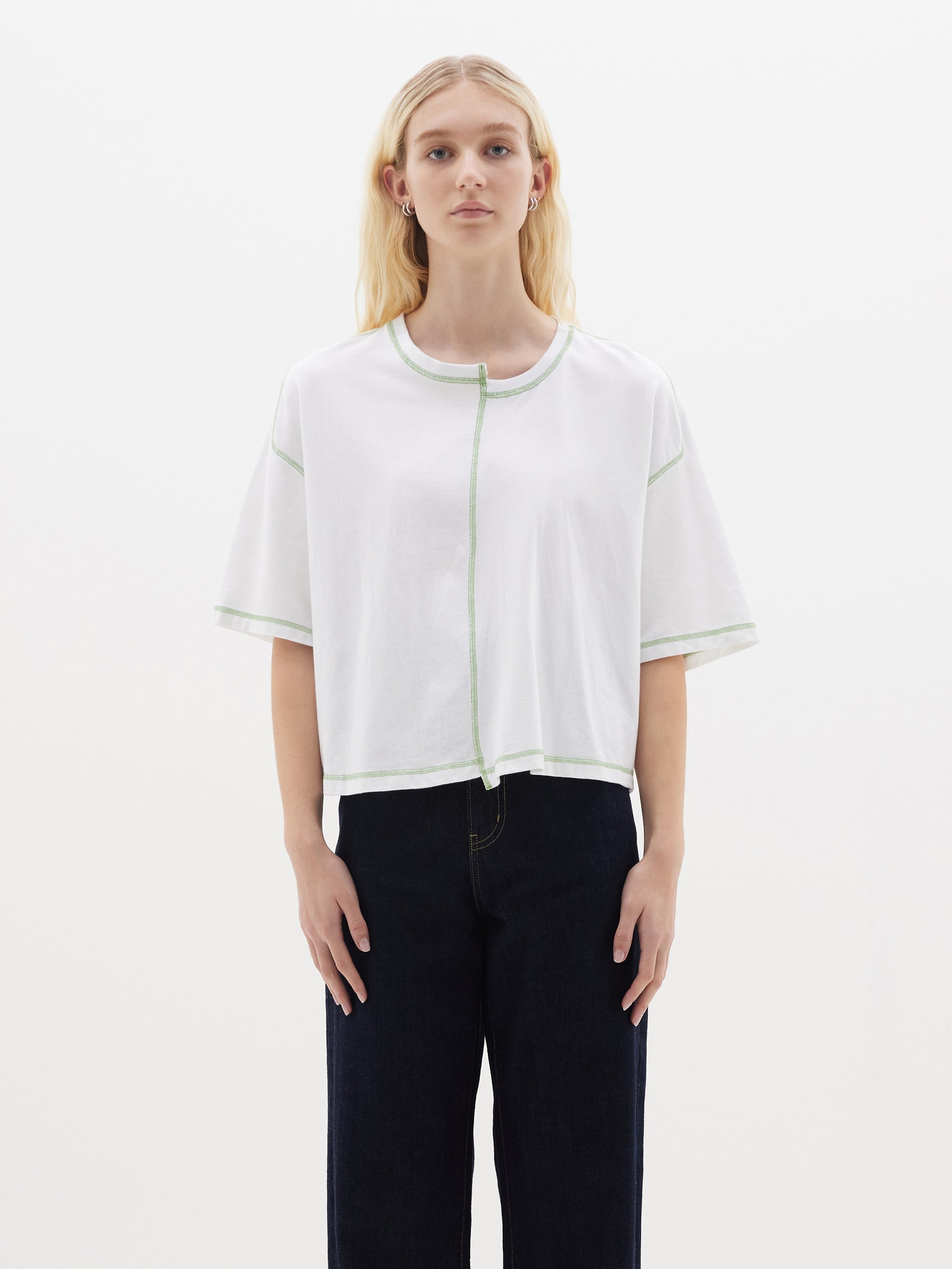 shift front boxy short sleeve t.shirt