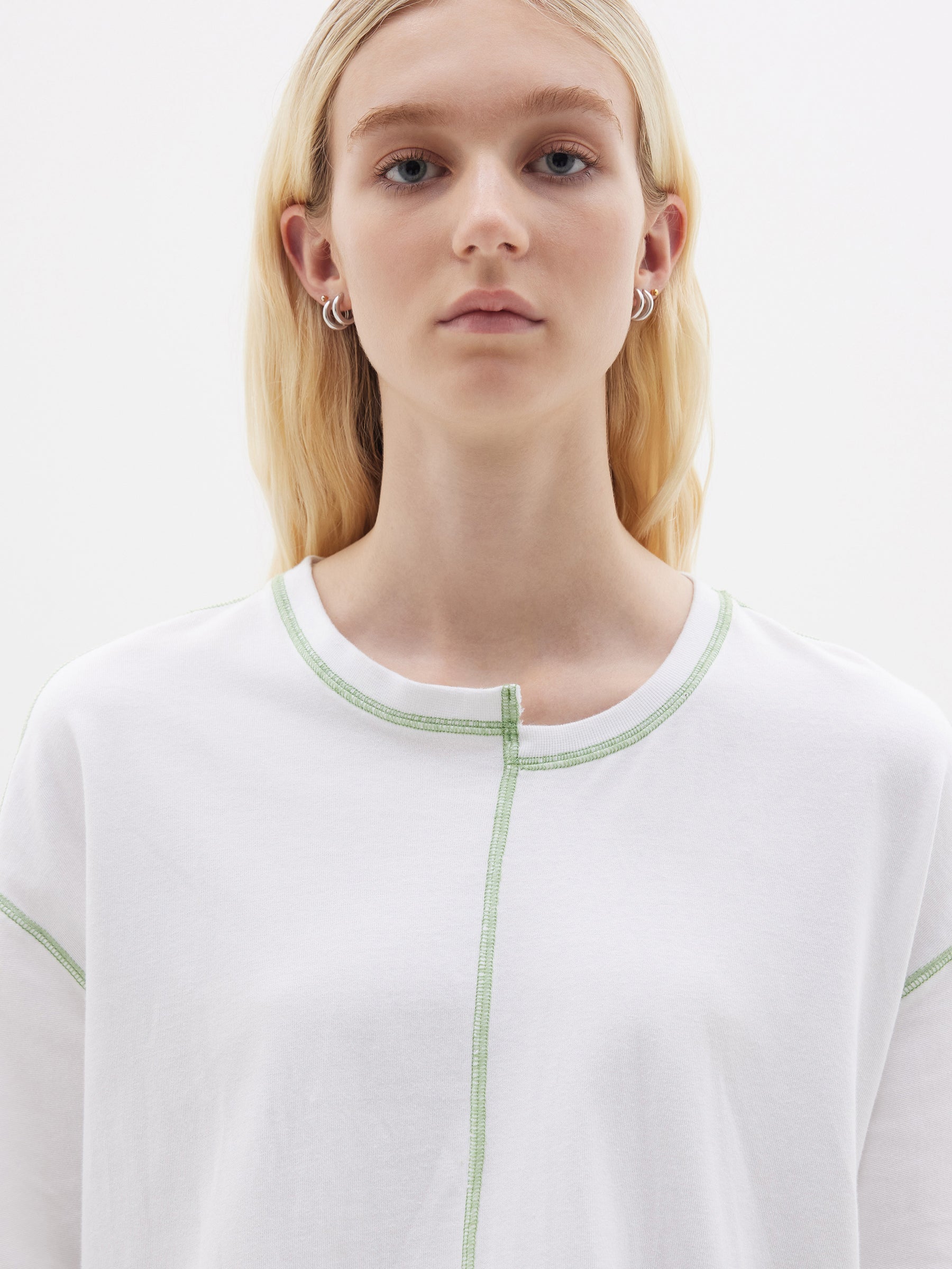 shift front boxy short sleeve t.shirt