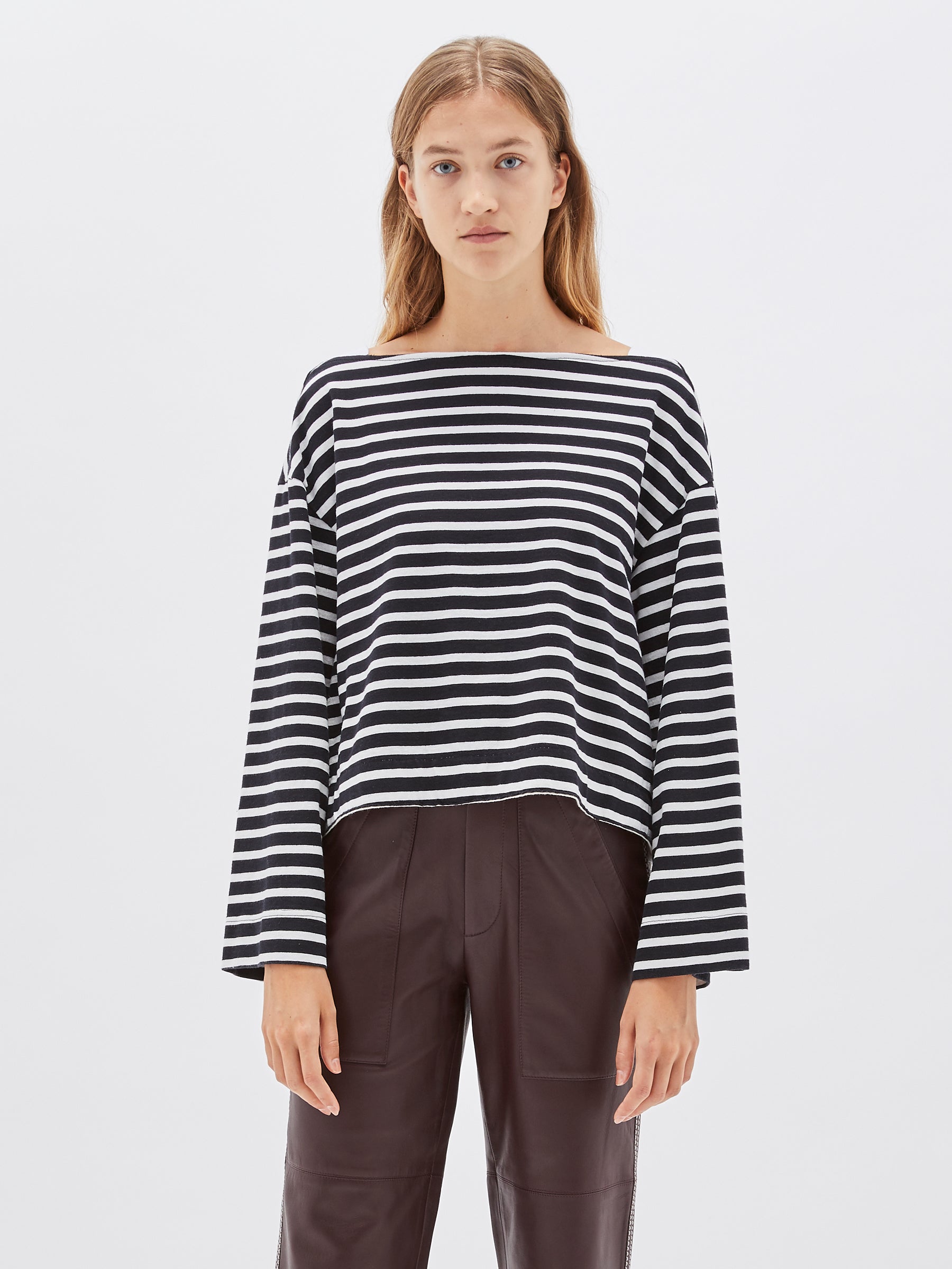 bassike gusset detail boatneck top in black / undyed
