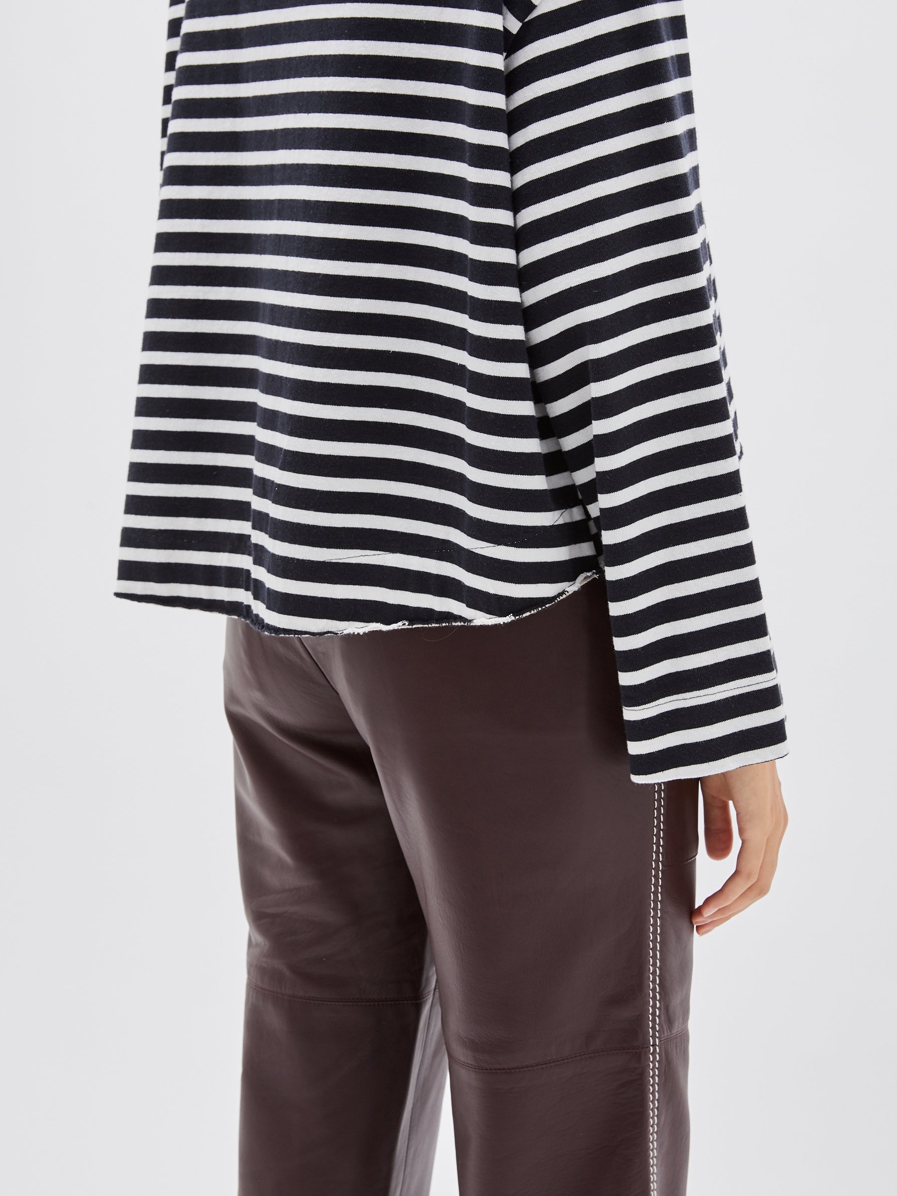 bassike gusset detail boatneck top in black / undyed
