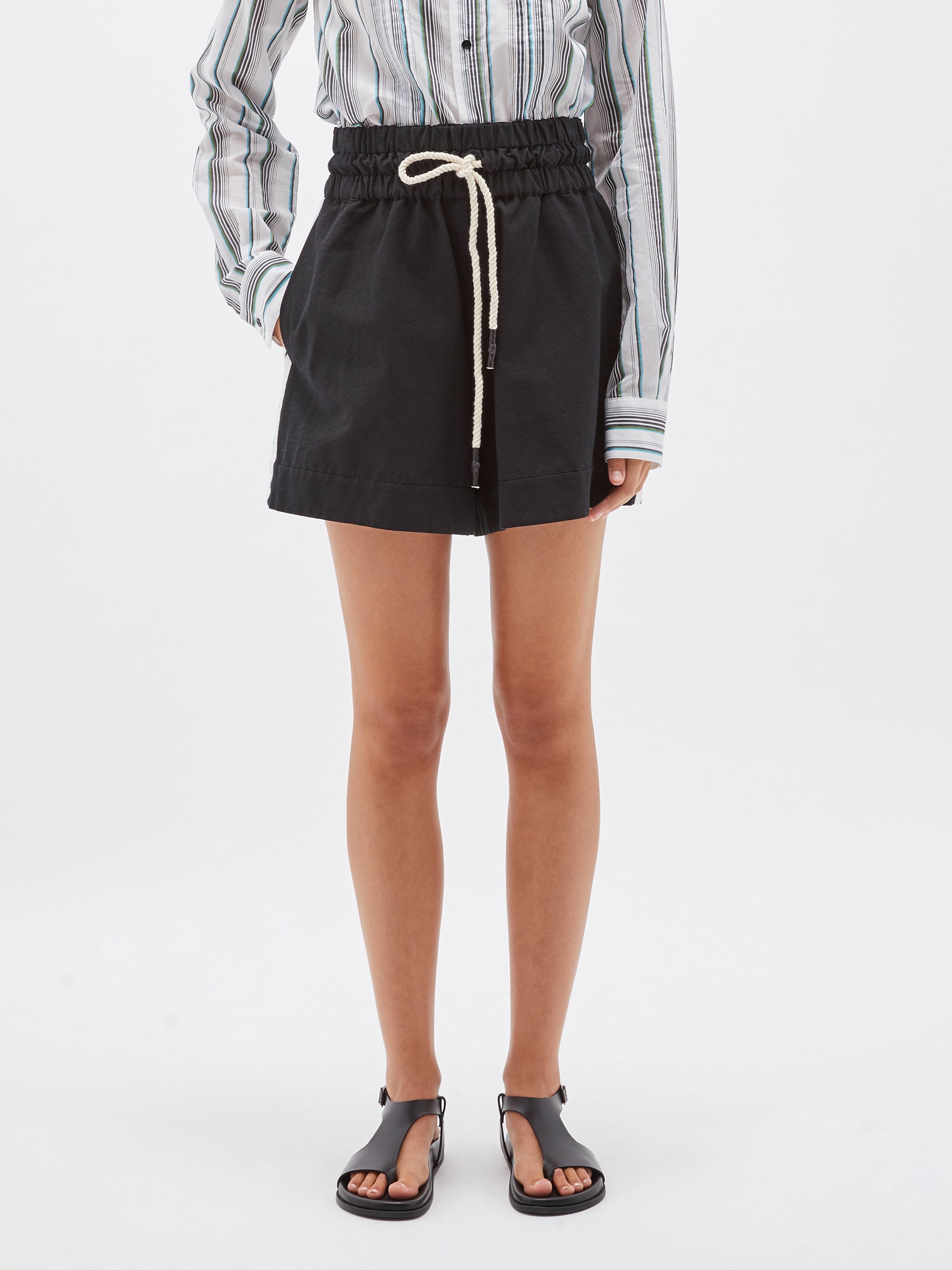 bassike cotton silk boxing short in black