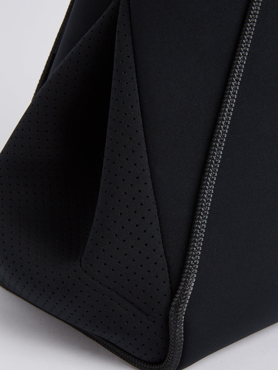 bassike state of escape guise tote bag in blackout