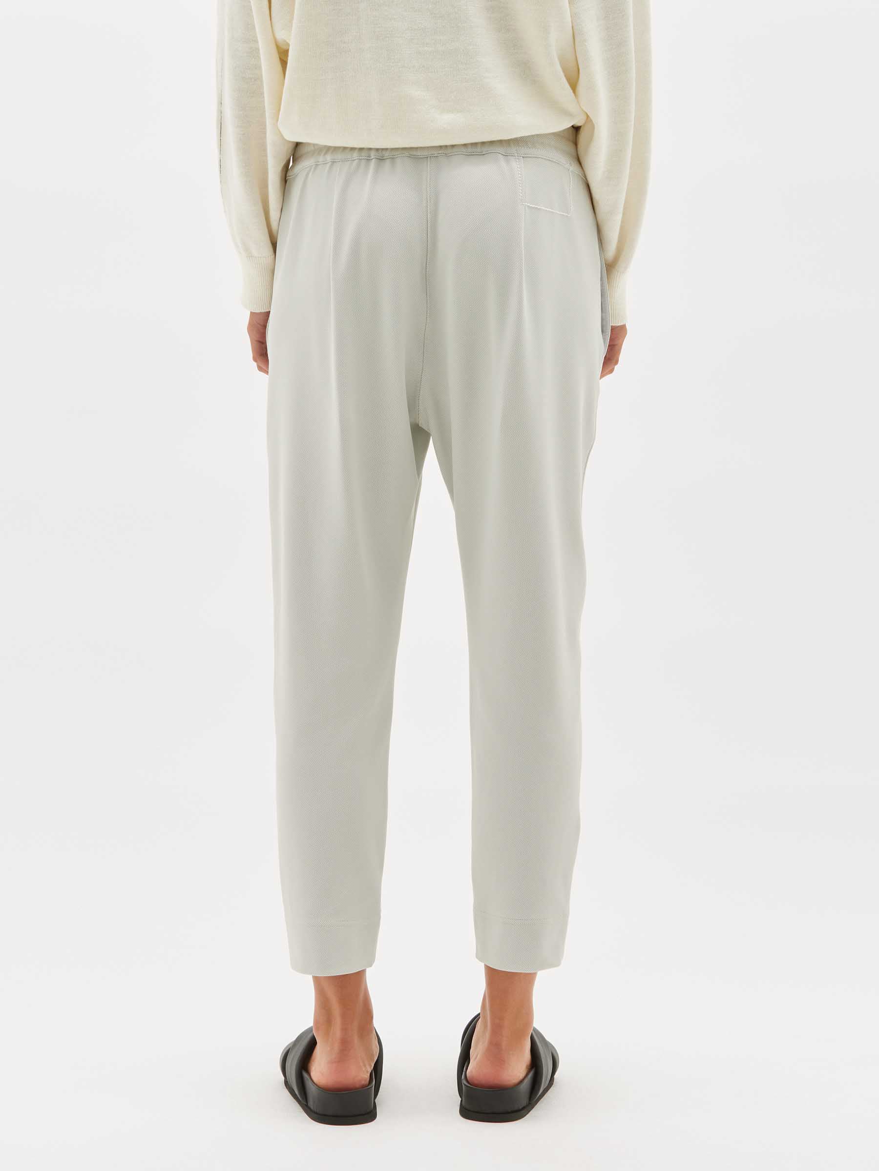 stretch twill tapered pant