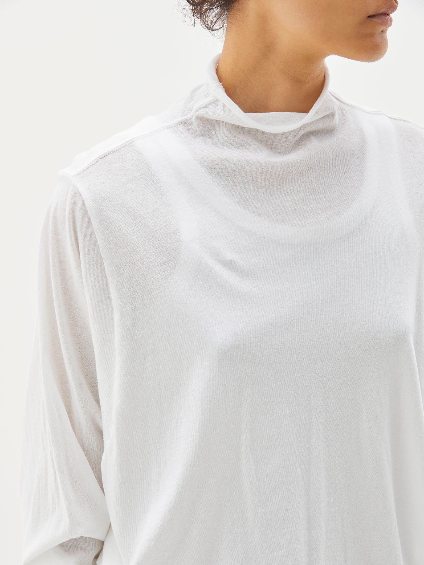 voluminous sleeve long sleeve t.shirt