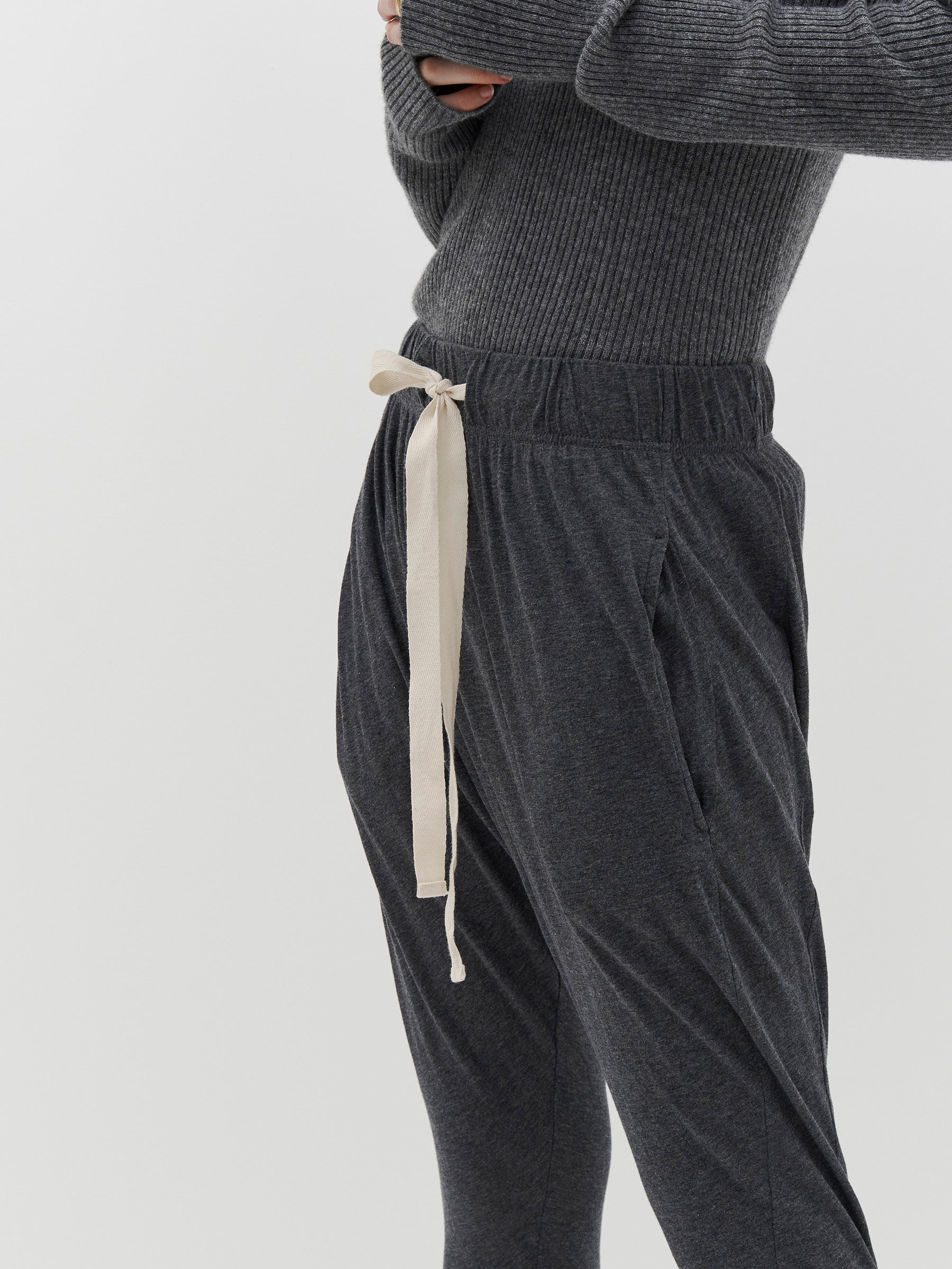 slouch-jersey-pant-iii-aw22wjb75-charcoal-marl
