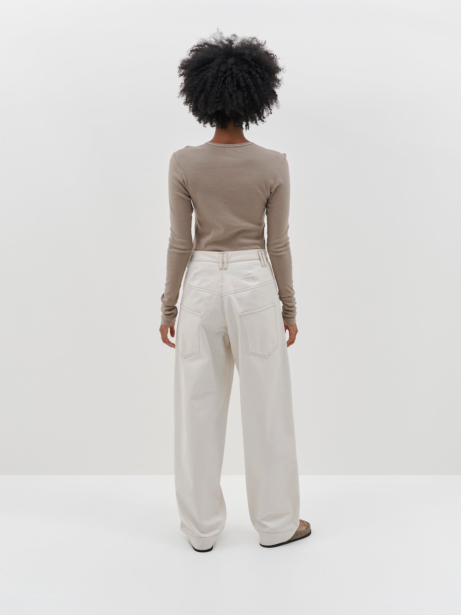 slim-rib-v-neck-l-s-t-shirt-aw22wjt90-cumin