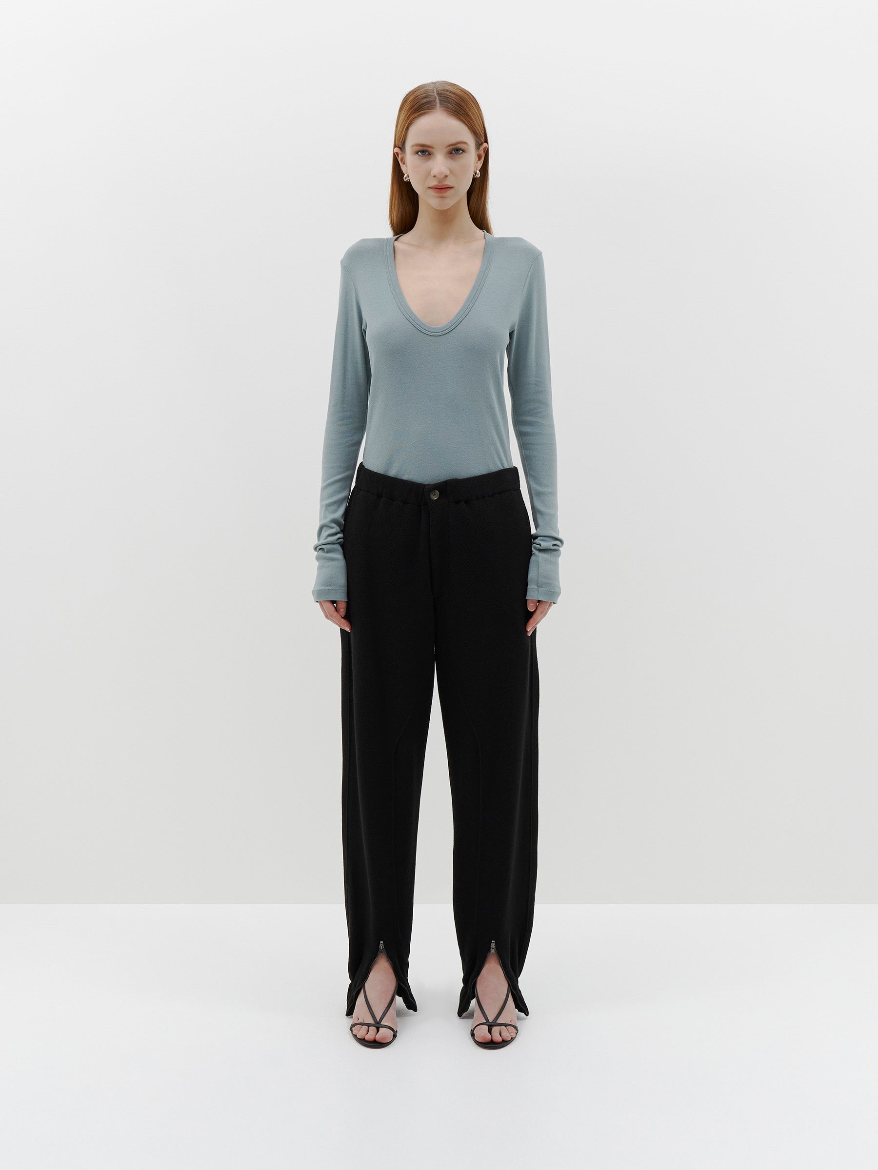 slim-rib-v-neck-l-s-t-shirt-aw22wjt90-lagoon