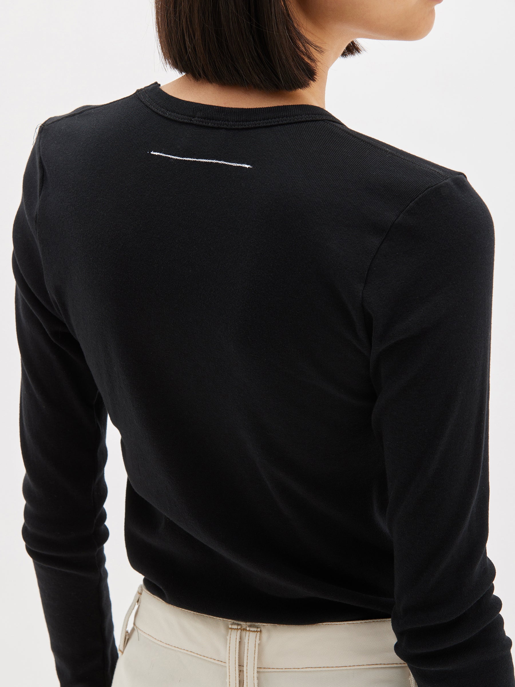 slim-rib-v-neck-l-s-t-shirt-aw22wjt90-black