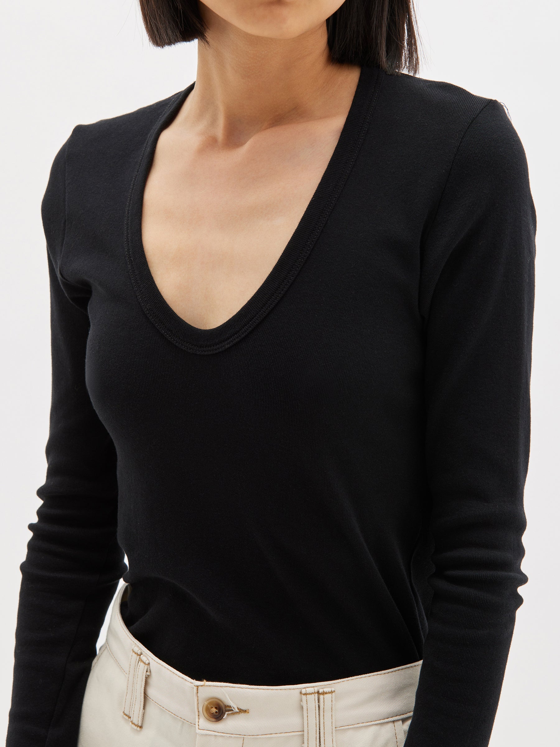 slim-rib-v-neck-l-s-t-shirt-aw22wjt90-black