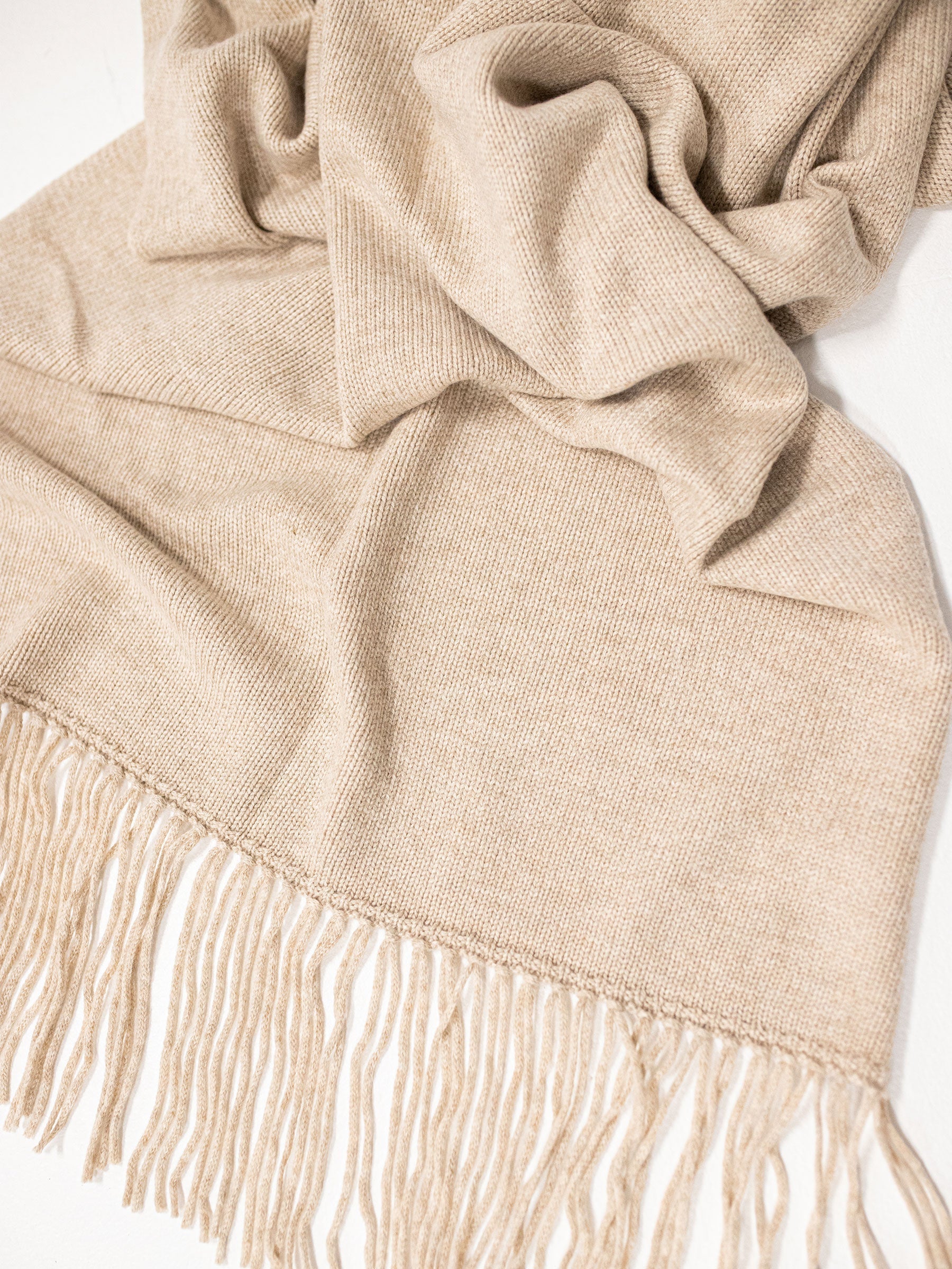 wool-cashmere-oversized-scarf-aw22wk12-taupe-marle