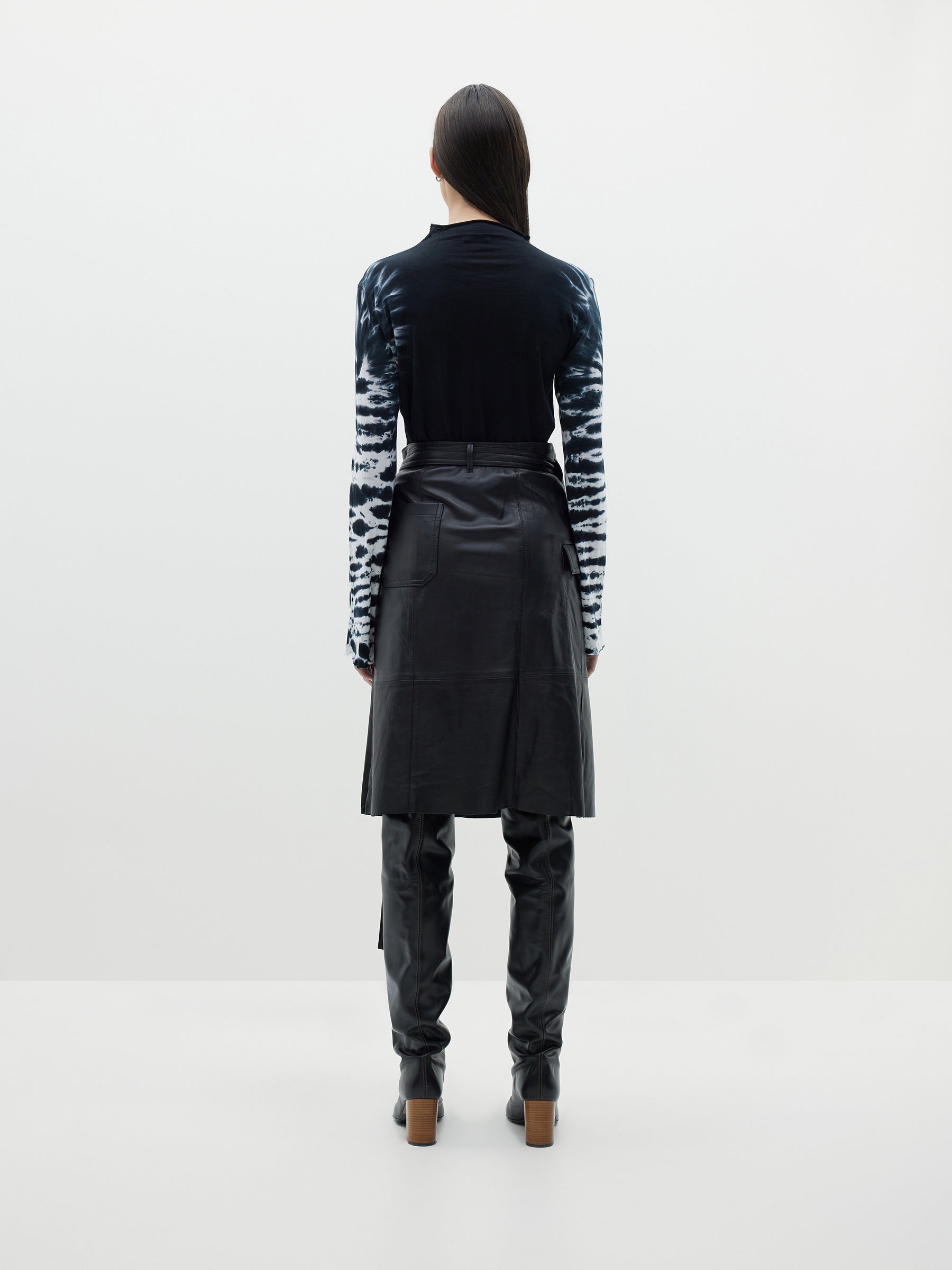 streak dye raised neck long sleeve t.shirt