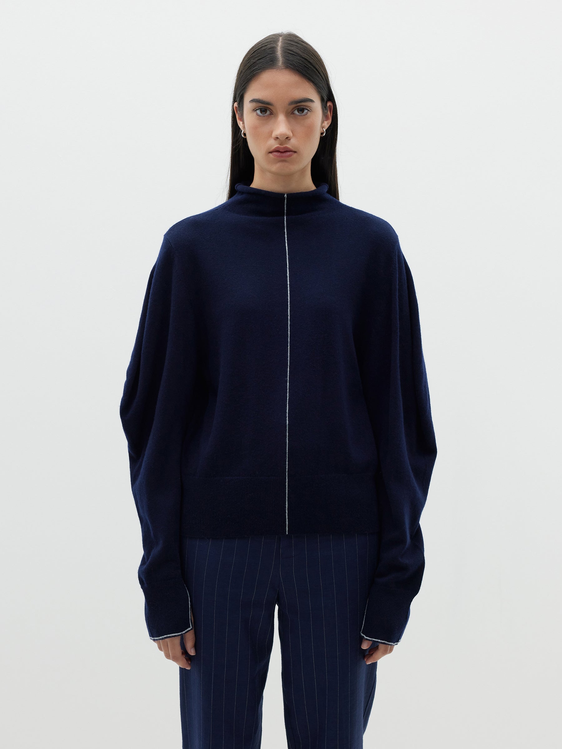 contrast detail engineered knit