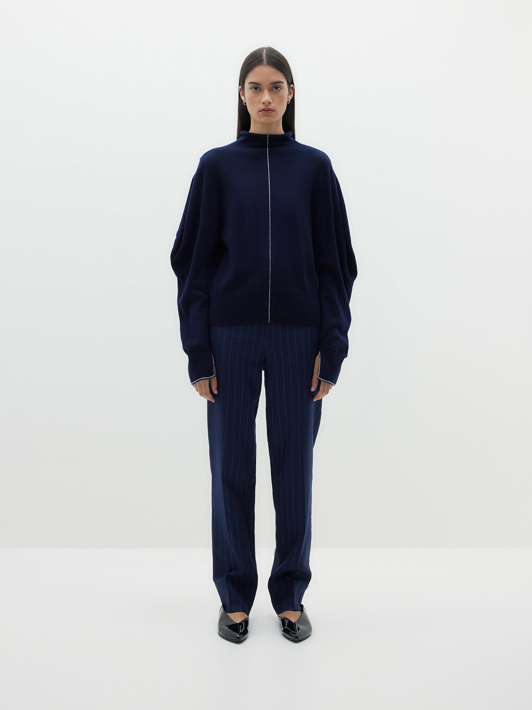 contrast detail engineered knit