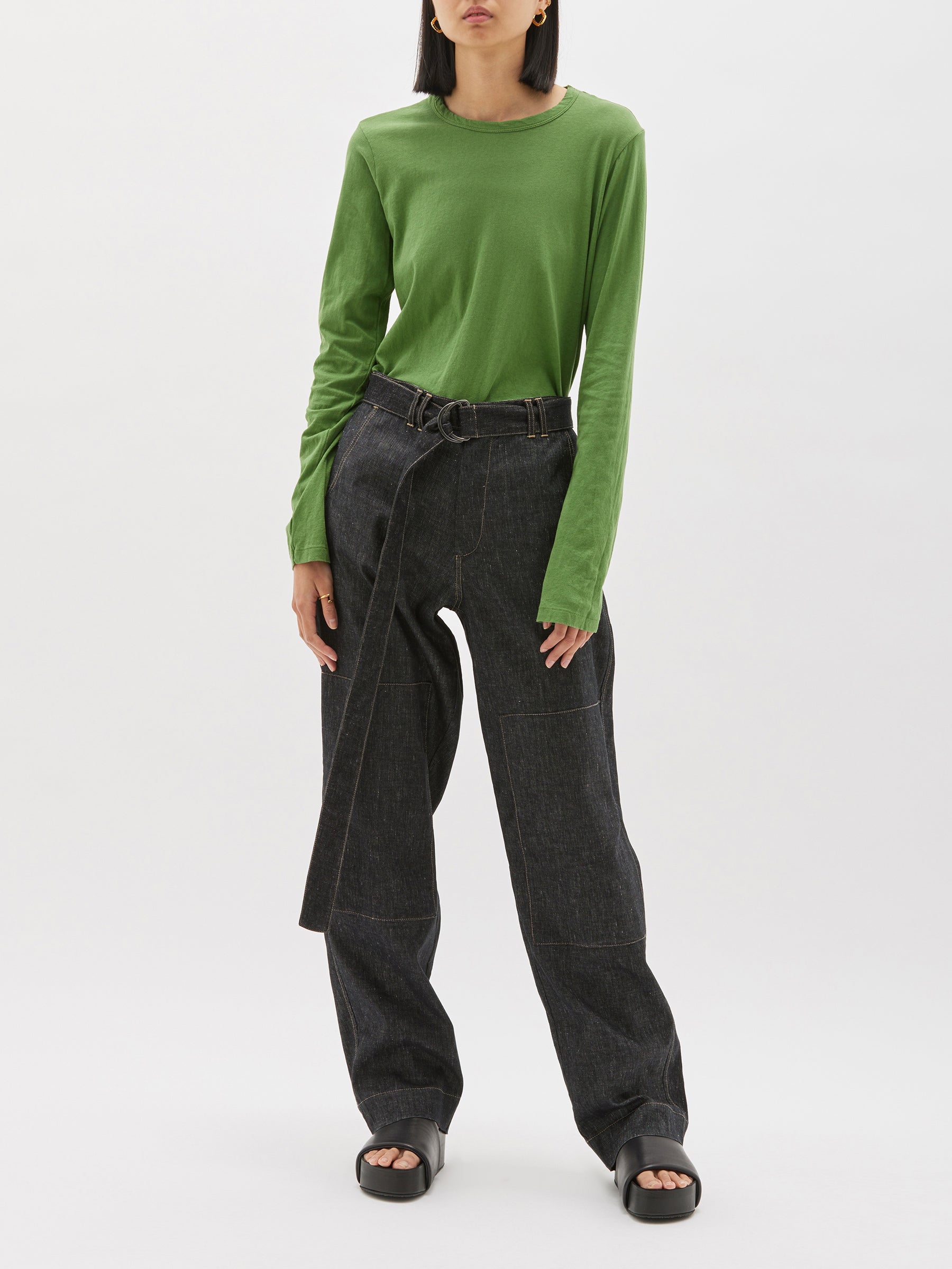 regular scoop hem long sleeve t.shirt