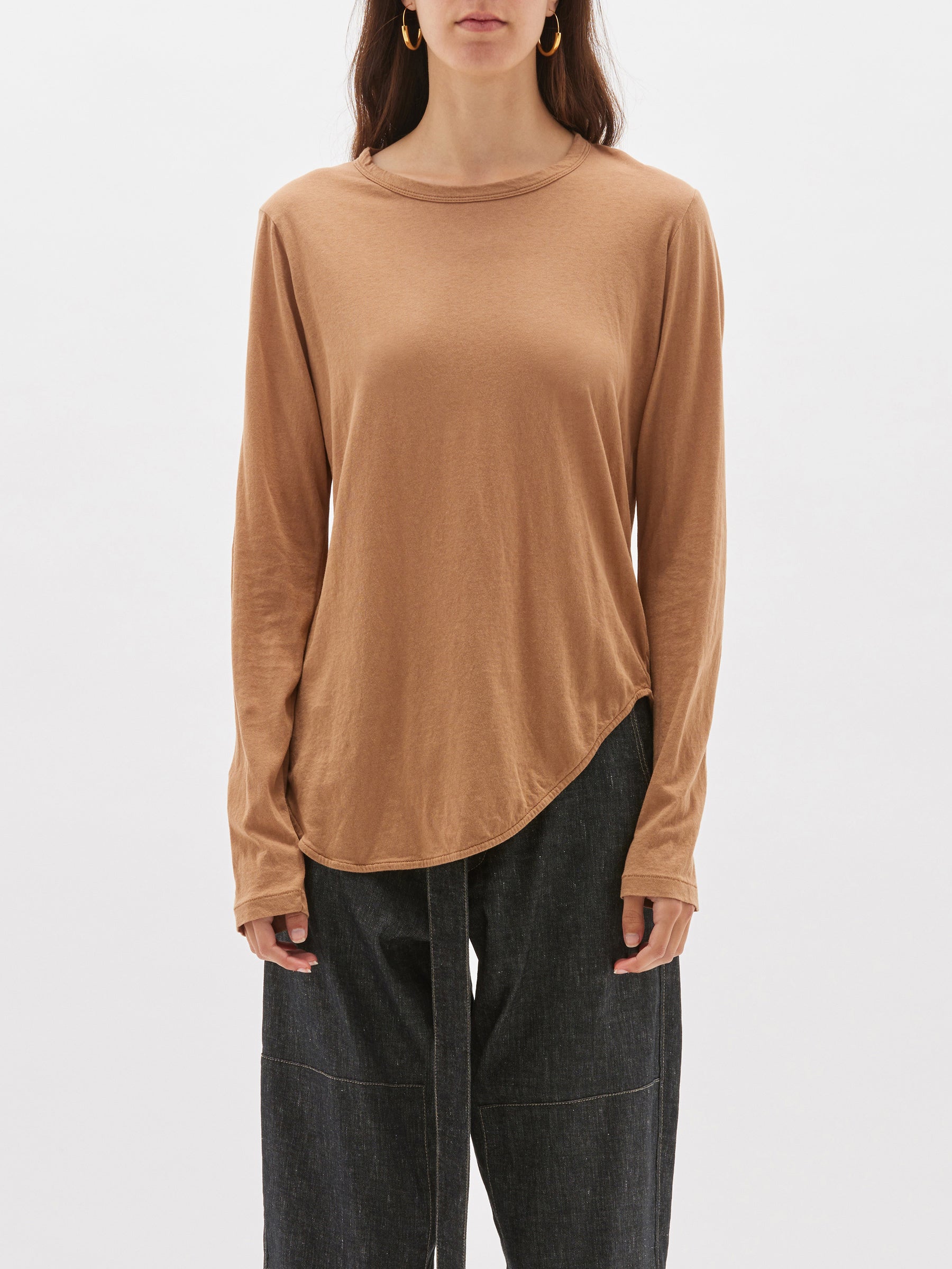 regular scoop hem long sleeve t.shirt