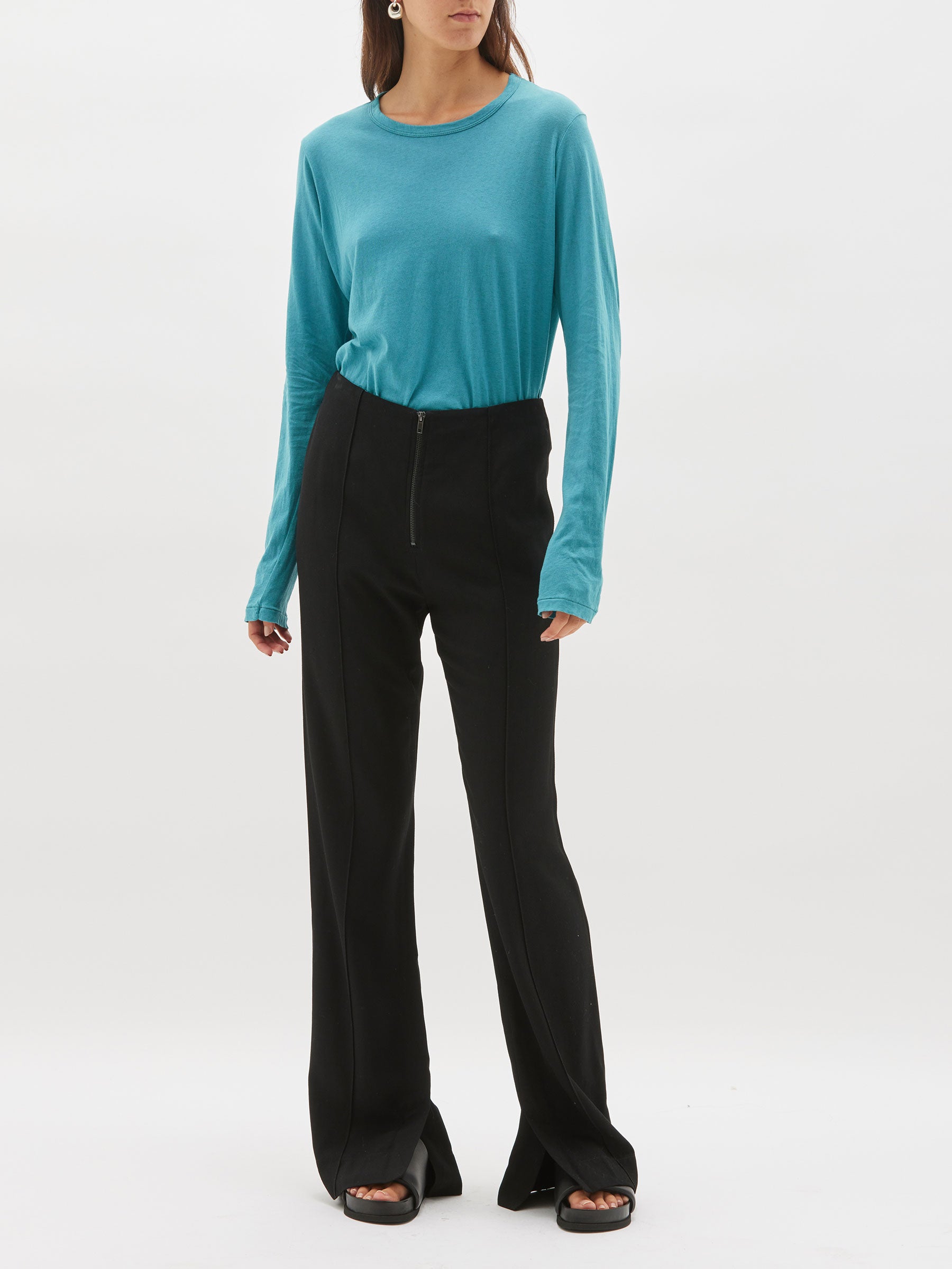 regular scoop hem long sleeve t.shirt