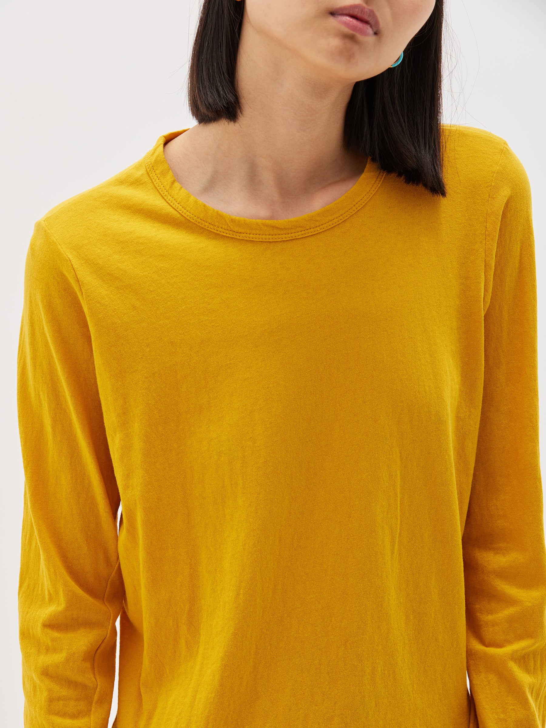 regular scoop hem long sleeve t.shirt