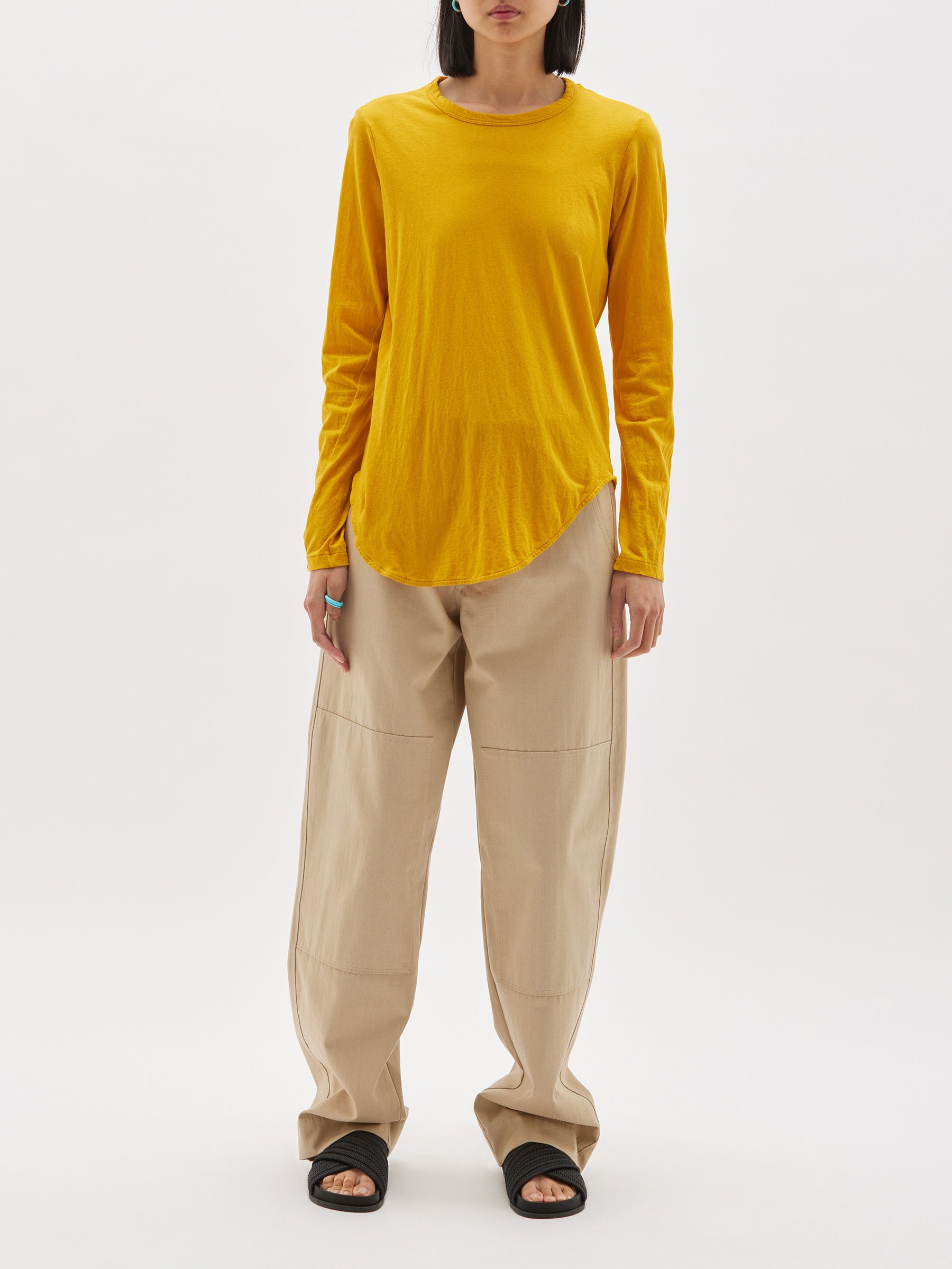 regular scoop hem long sleeve t.shirt