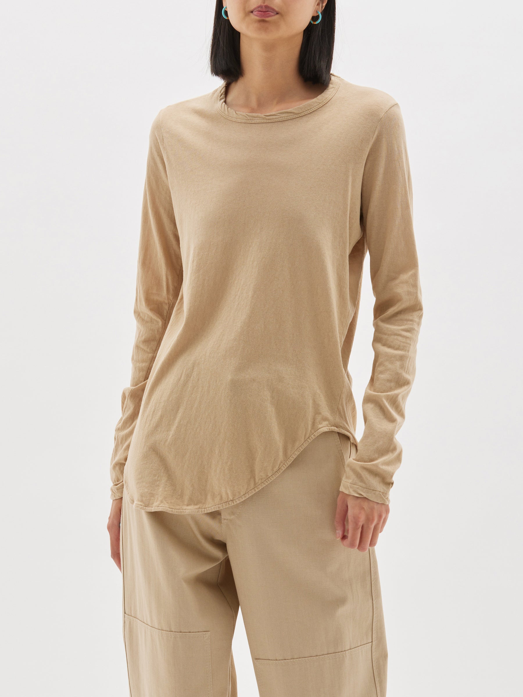 regular scoop hem long sleeve t.shirt