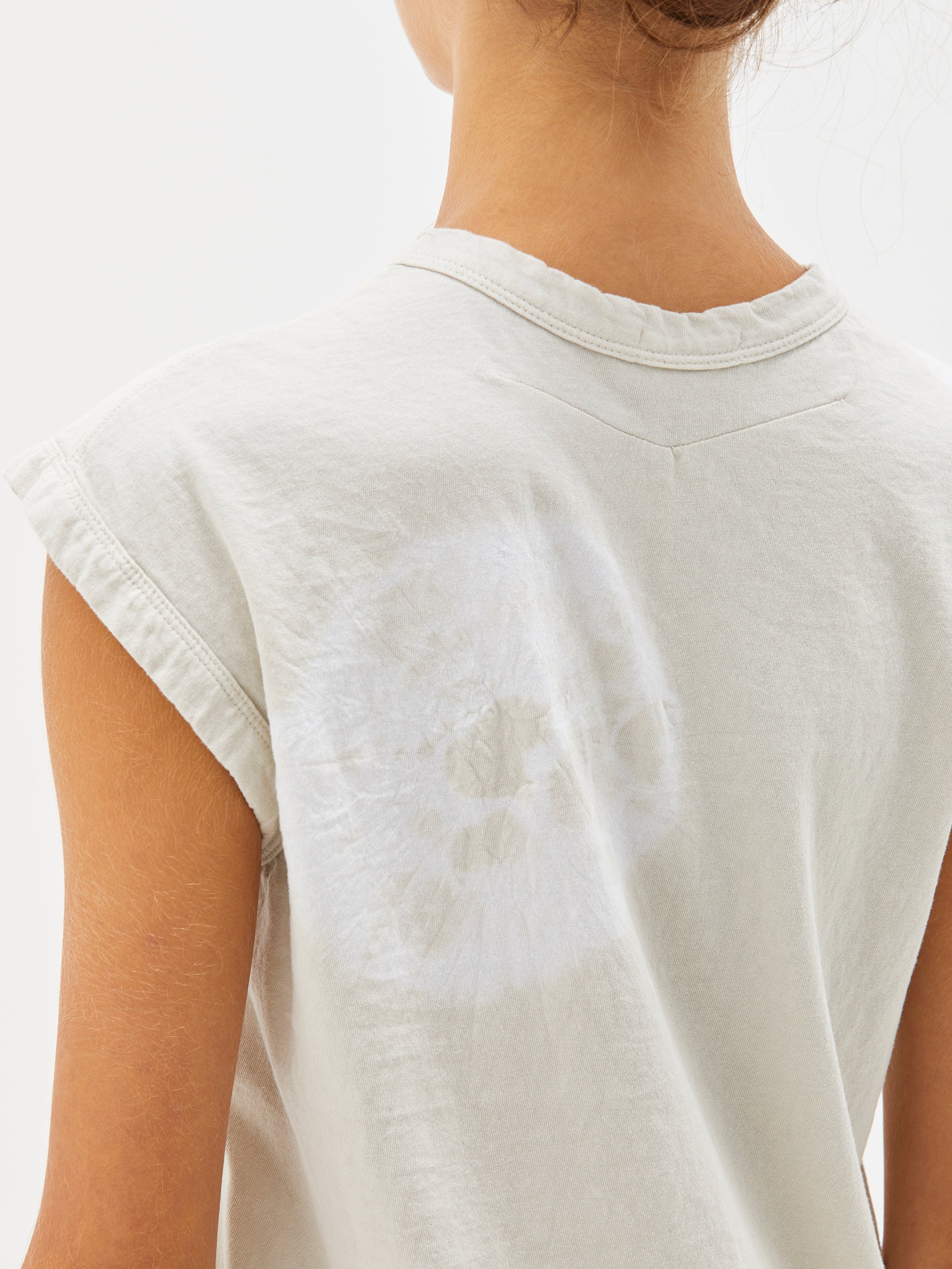 karamatsu fitted muscle tank