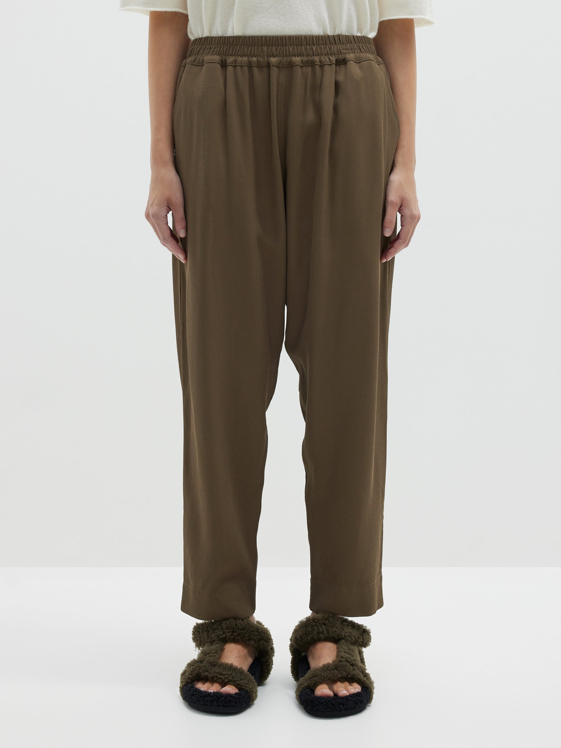 easy drapey travel pant