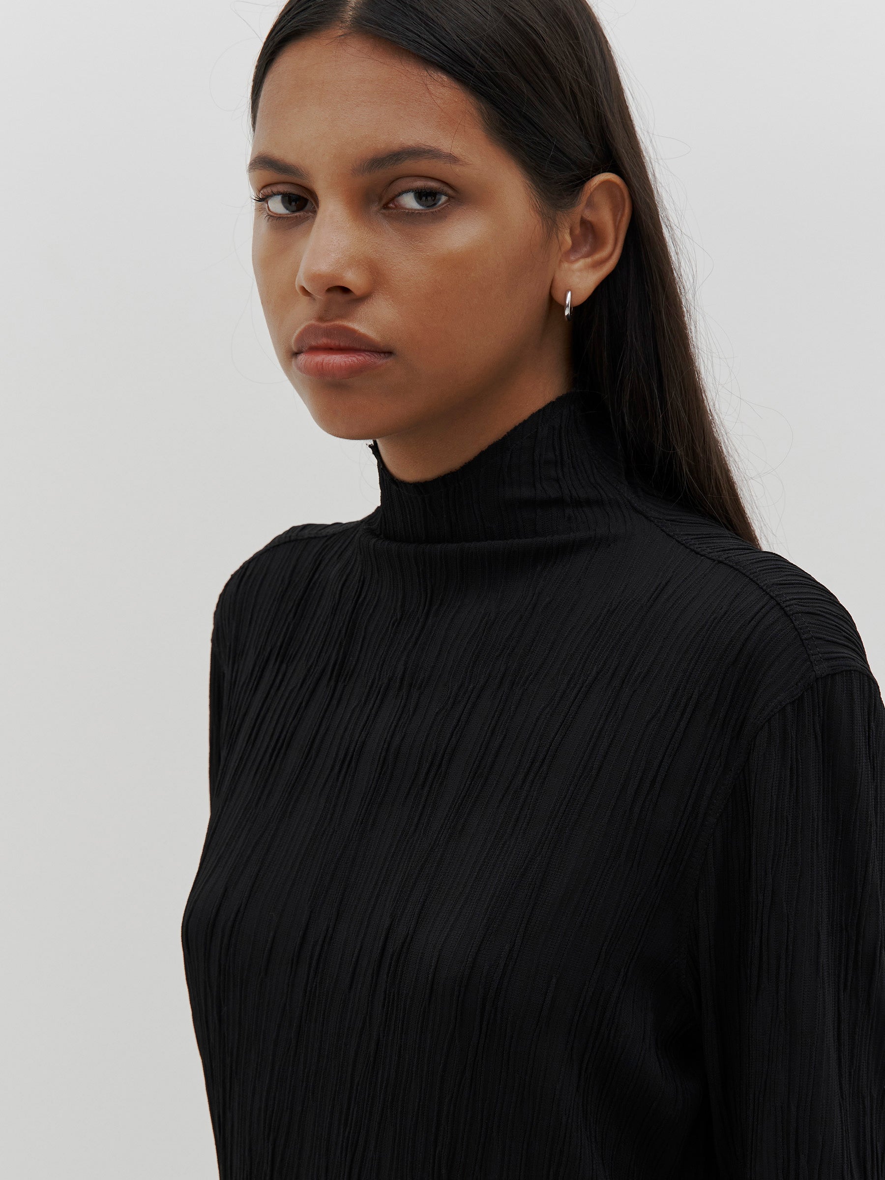 crinkle jersey raised neck long sleeve