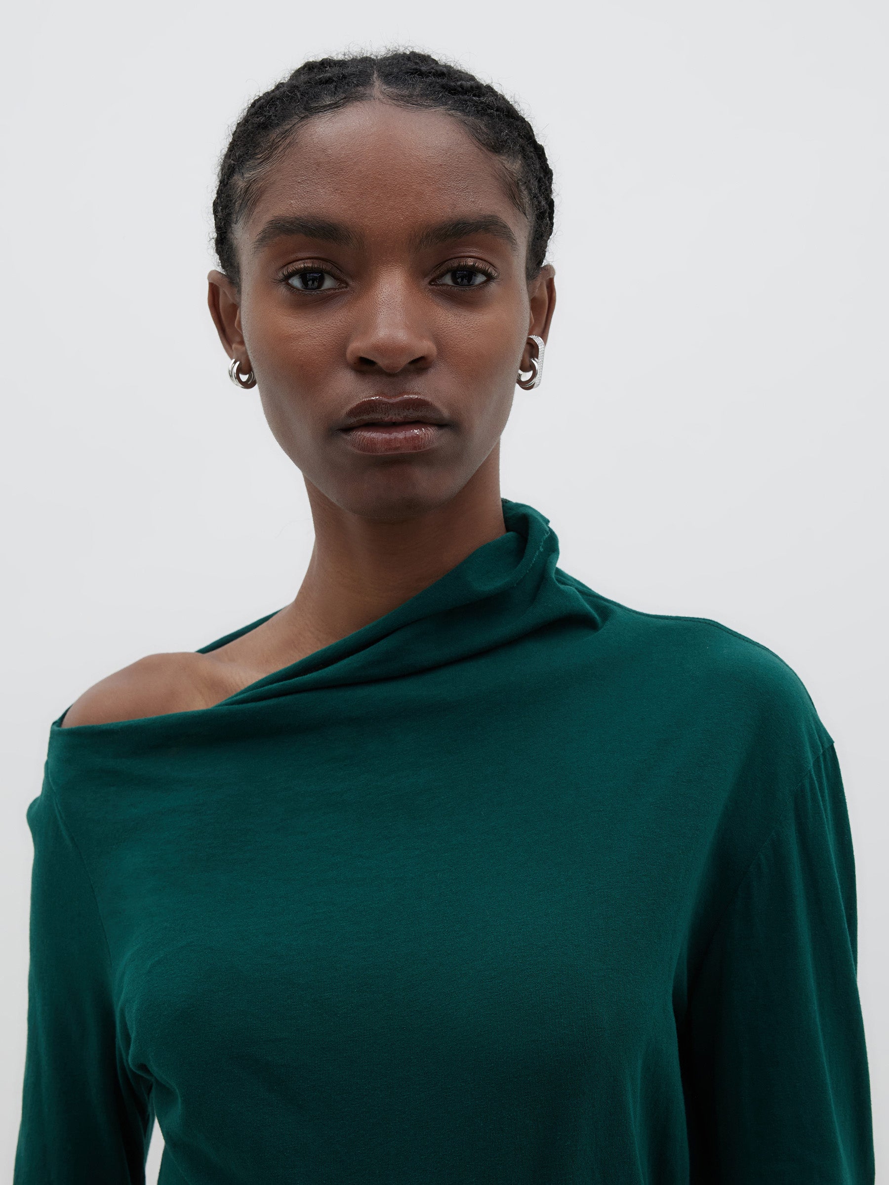 asymmetric neck long sleeve t.shirt