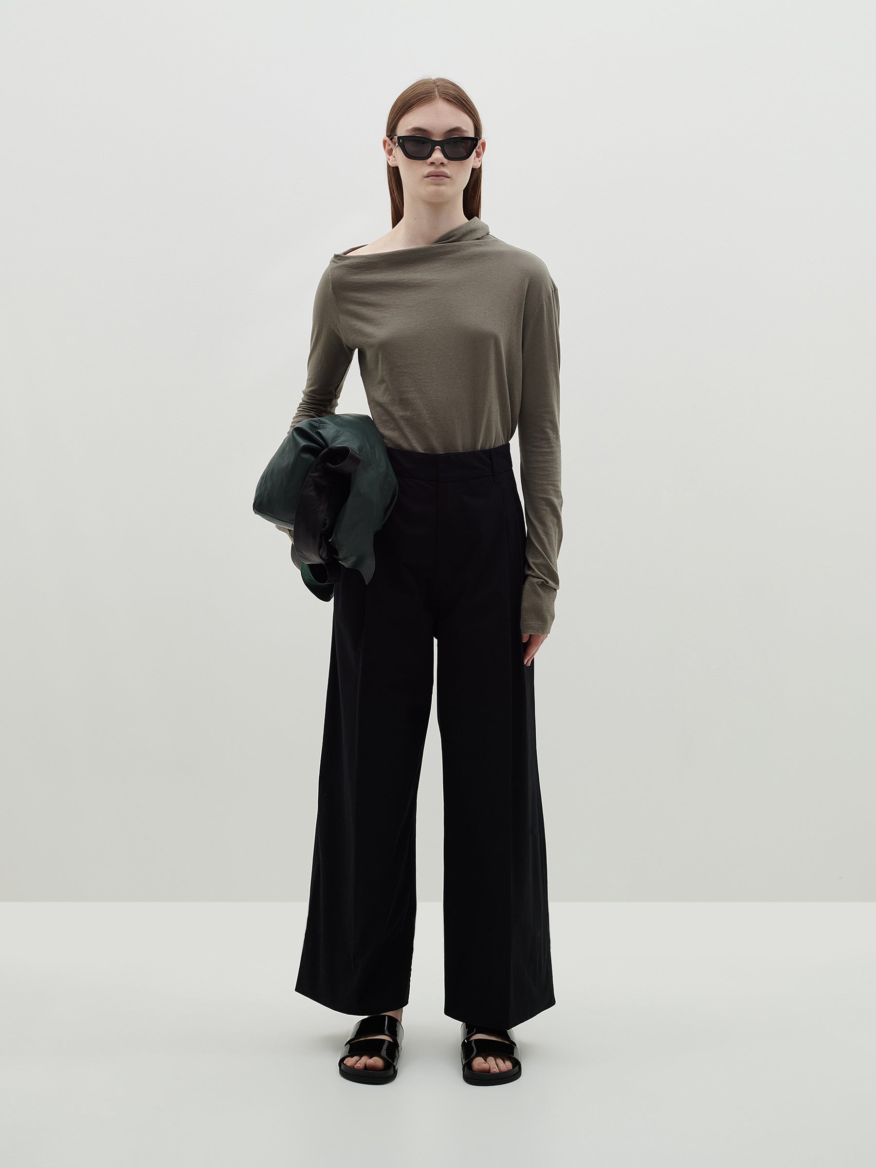 asymmetric neck long sleeve t.shirt
