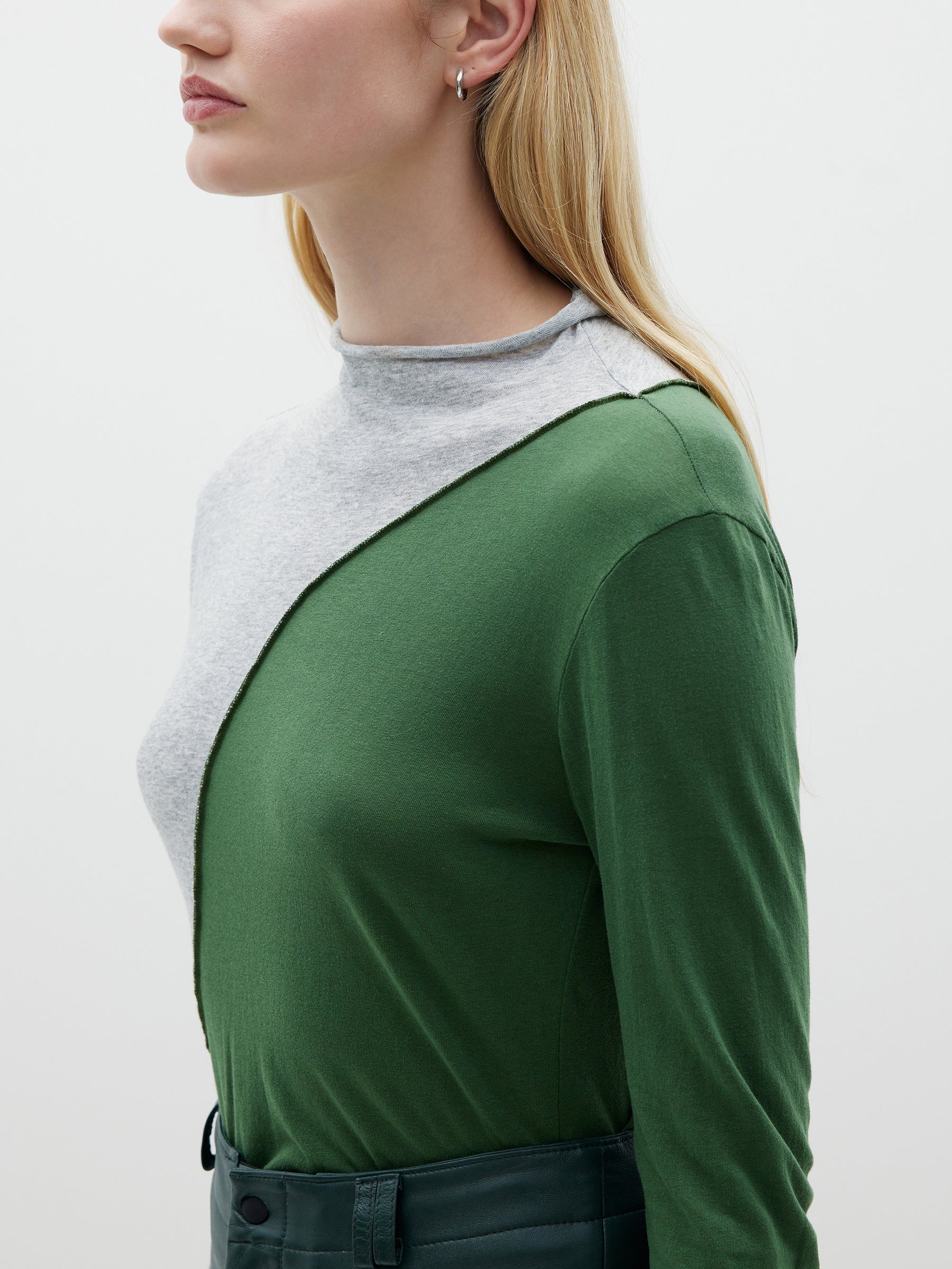 contrast raised neck long sleeve t.shirt
