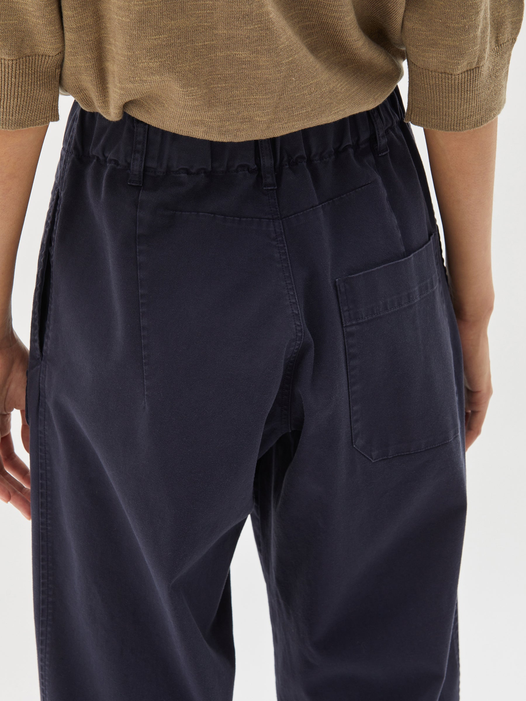 slouch pocket detail chino