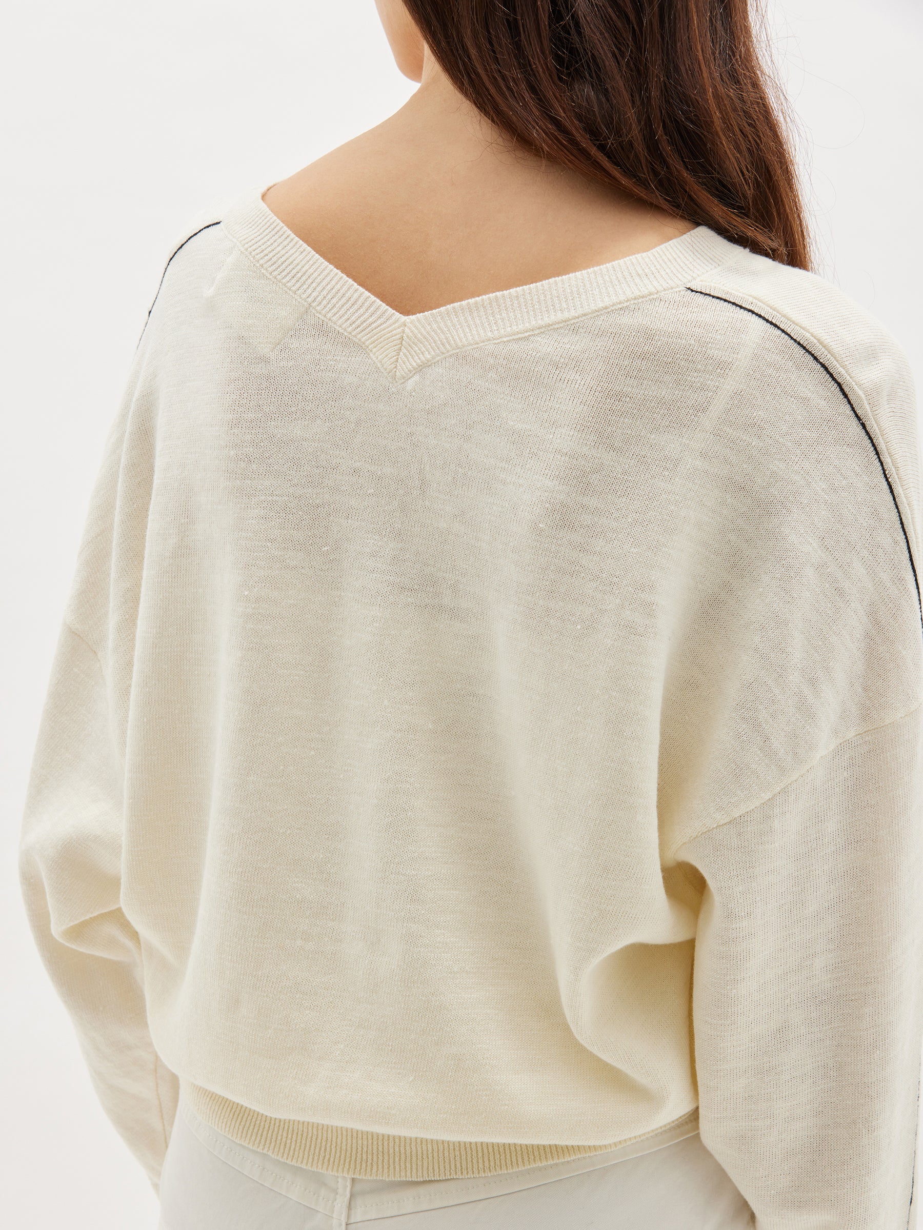 athletic v neck knit