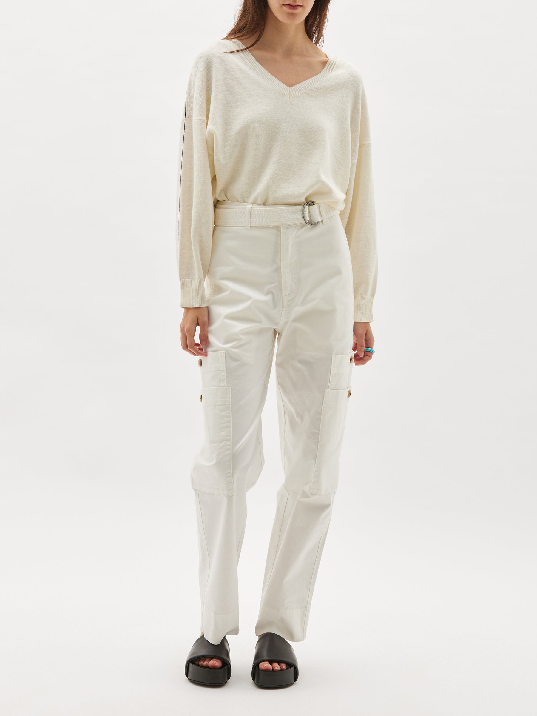 athletic v neck knit