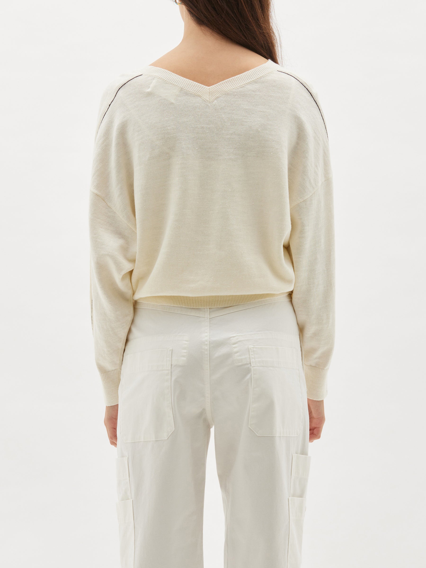 athletic v neck knit