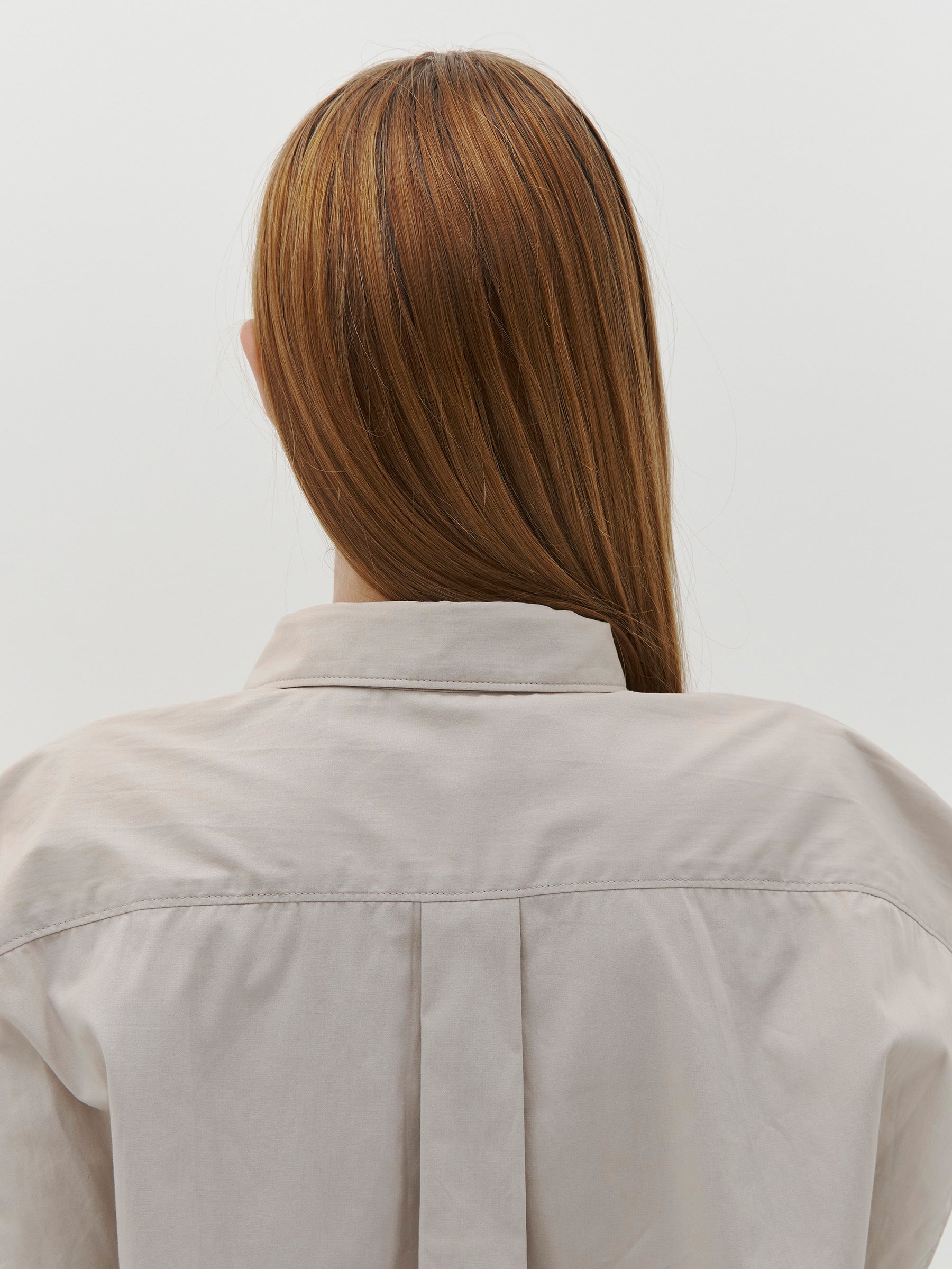 turnback sleeveless shirt
