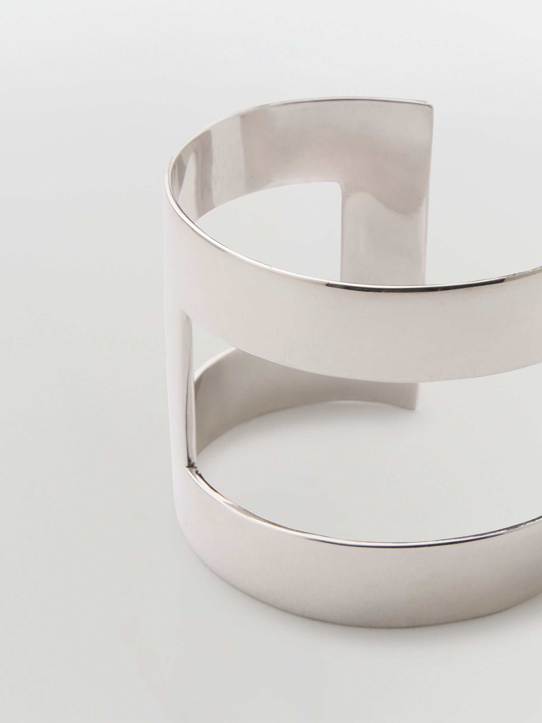 sener besim linear cuff