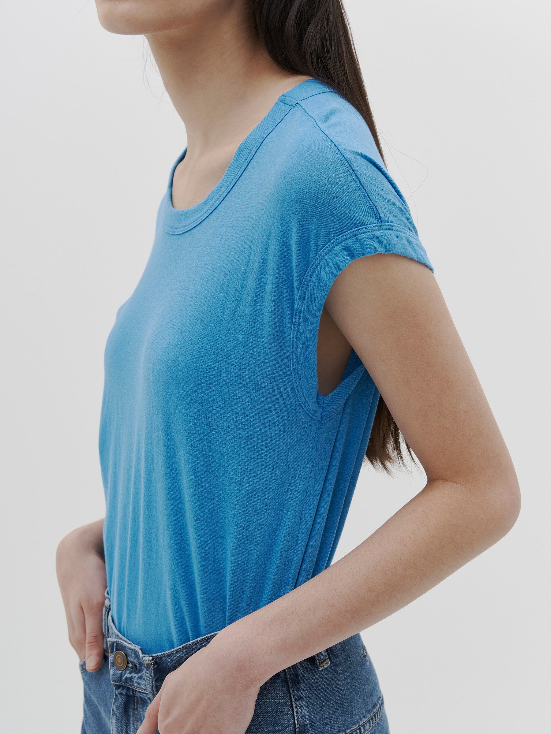 slim-muscle-tank-ss19wjt138-marlin