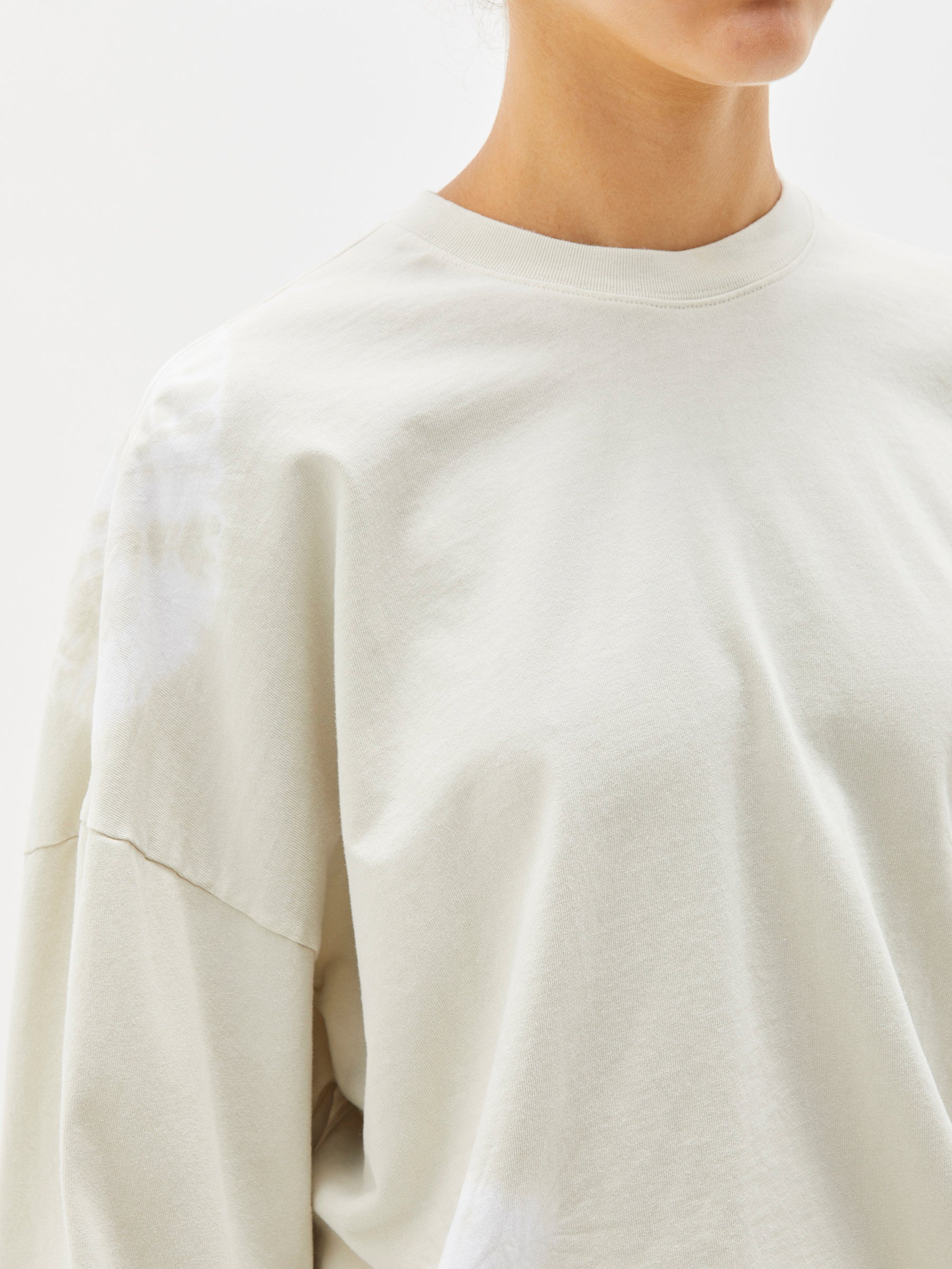 karamatsu wide sleeve sweat