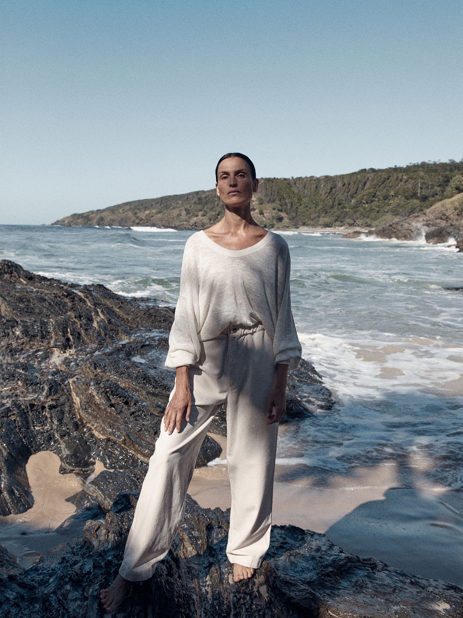 fine contrast stitch v neck