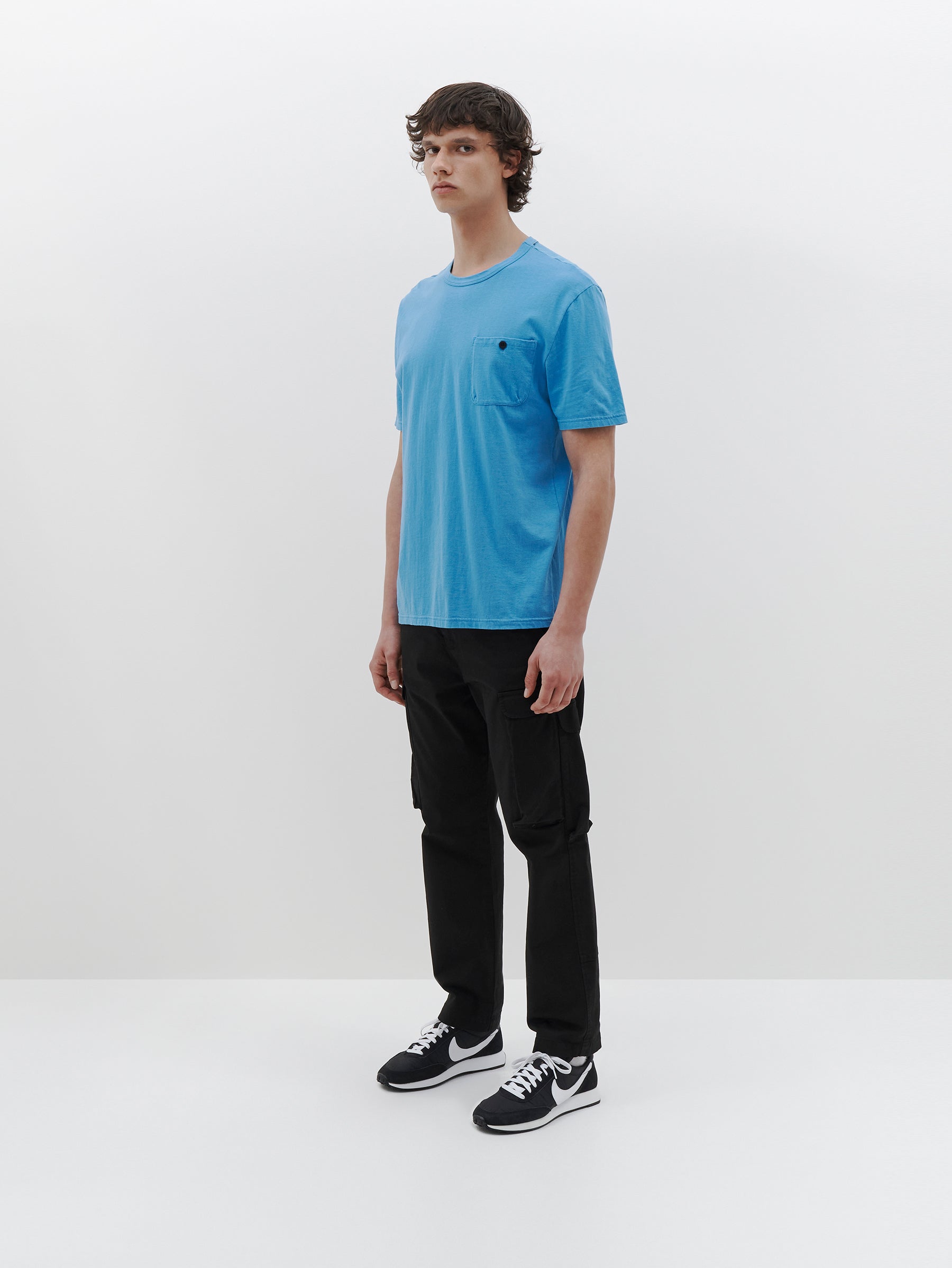 slim fit button pocket t.shirt