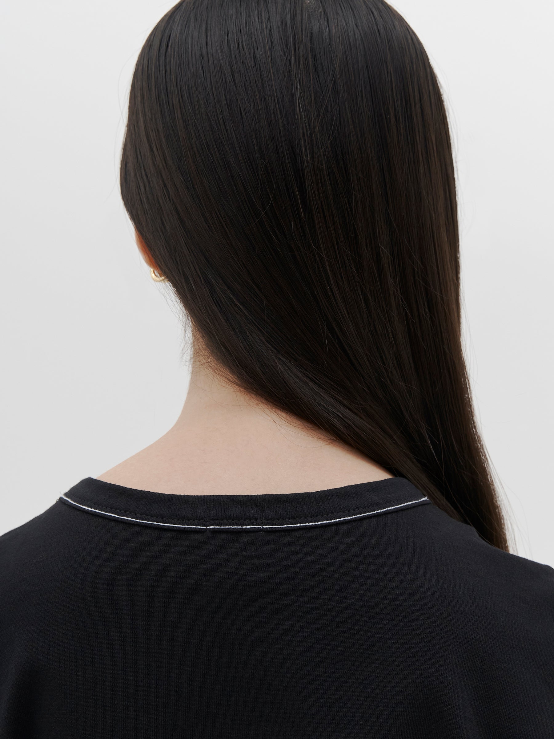 shoulder cut out boxy t.shirt